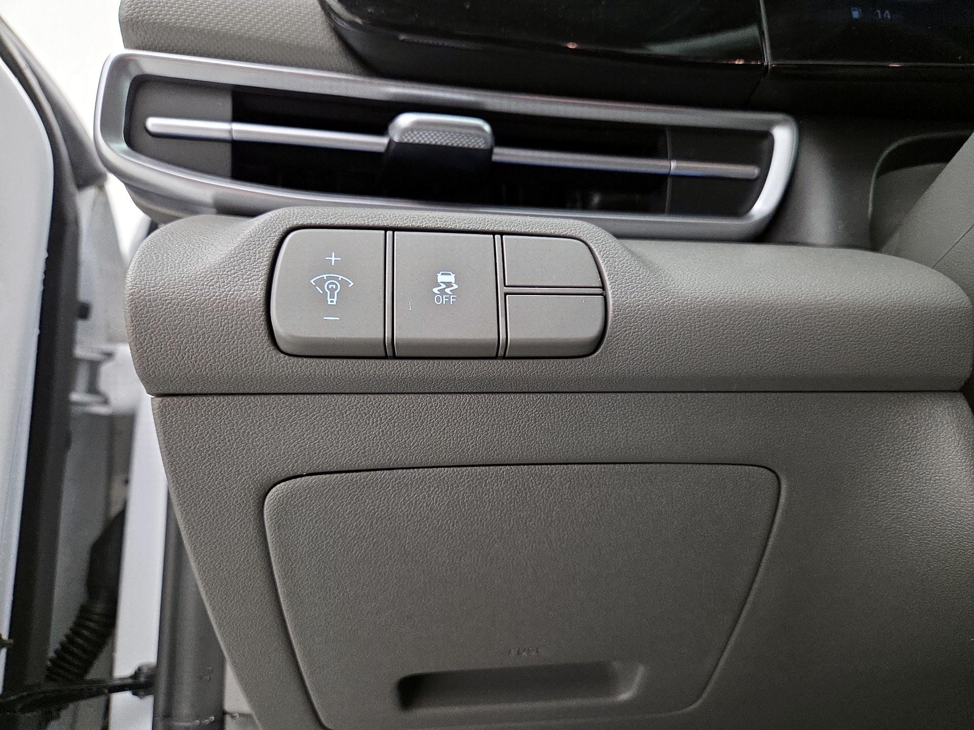 Thumbnail: 2024 Hyundai Elantra - 13