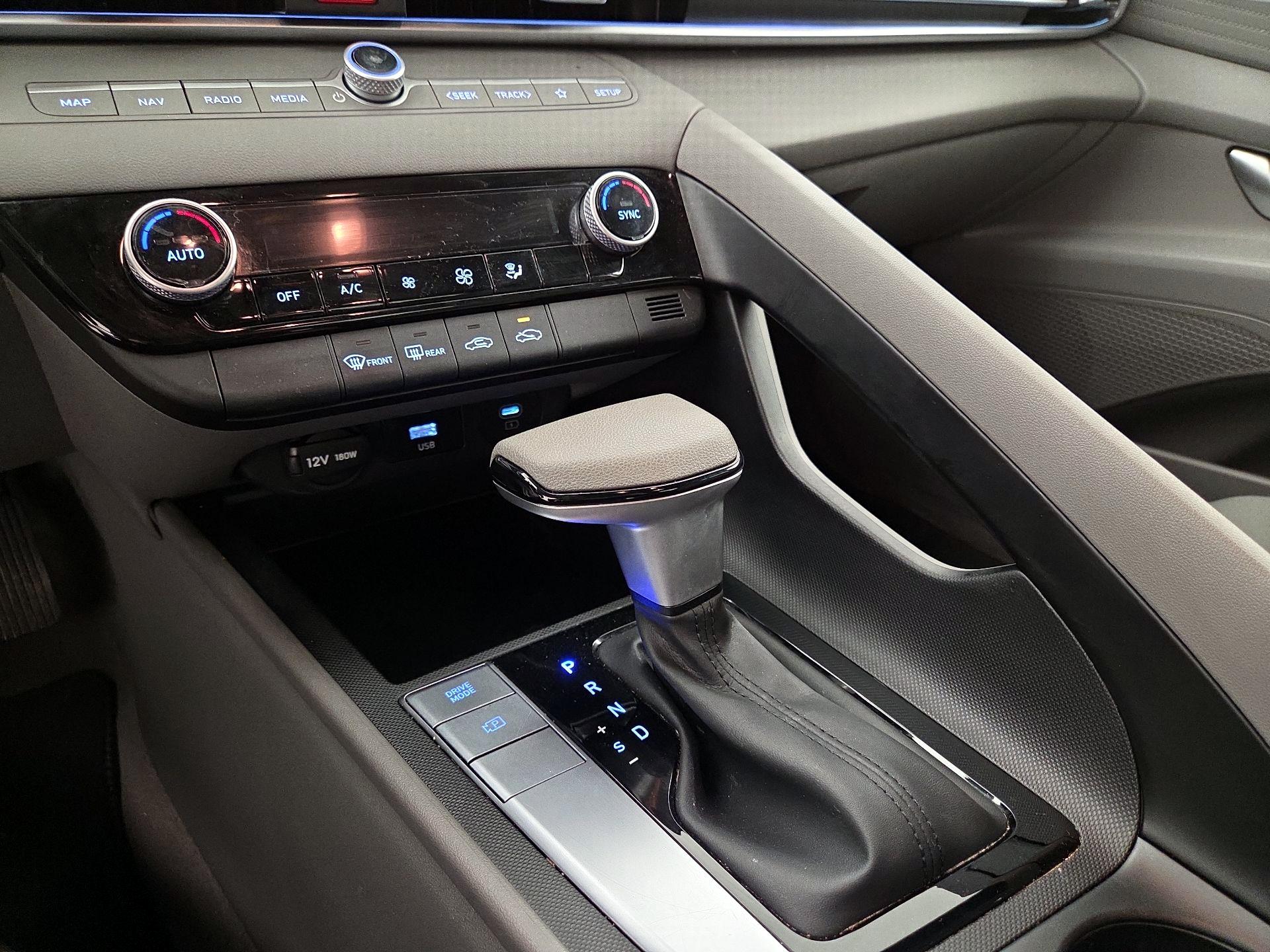 Thumbnail: 2024 Hyundai Elantra - 18