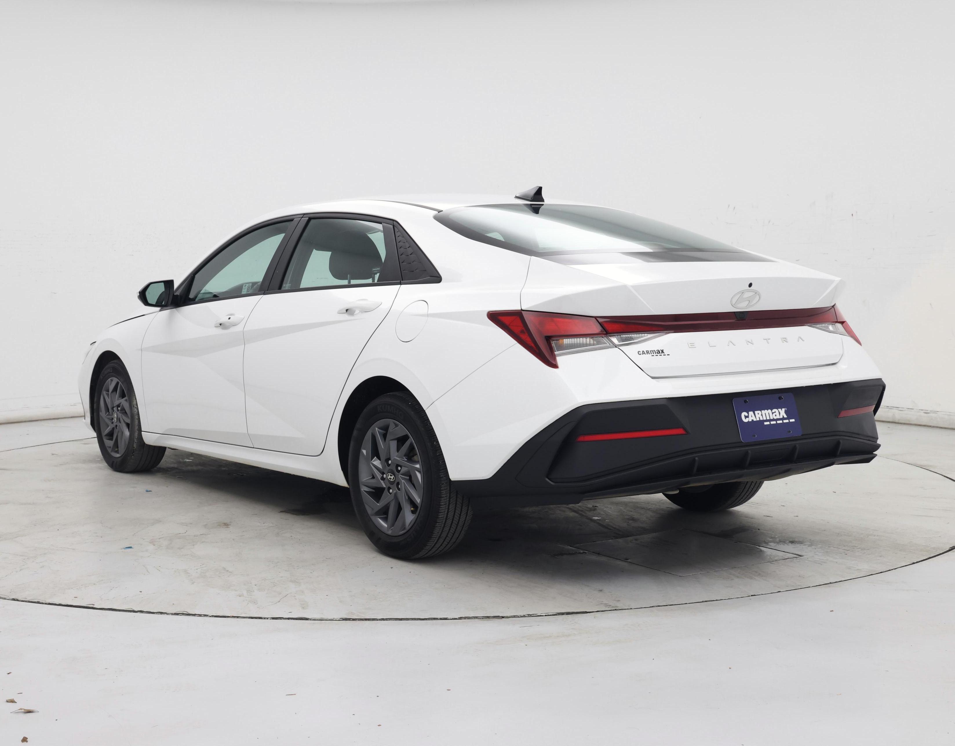 Thumbnail: 2024 Hyundai Elantra - 2