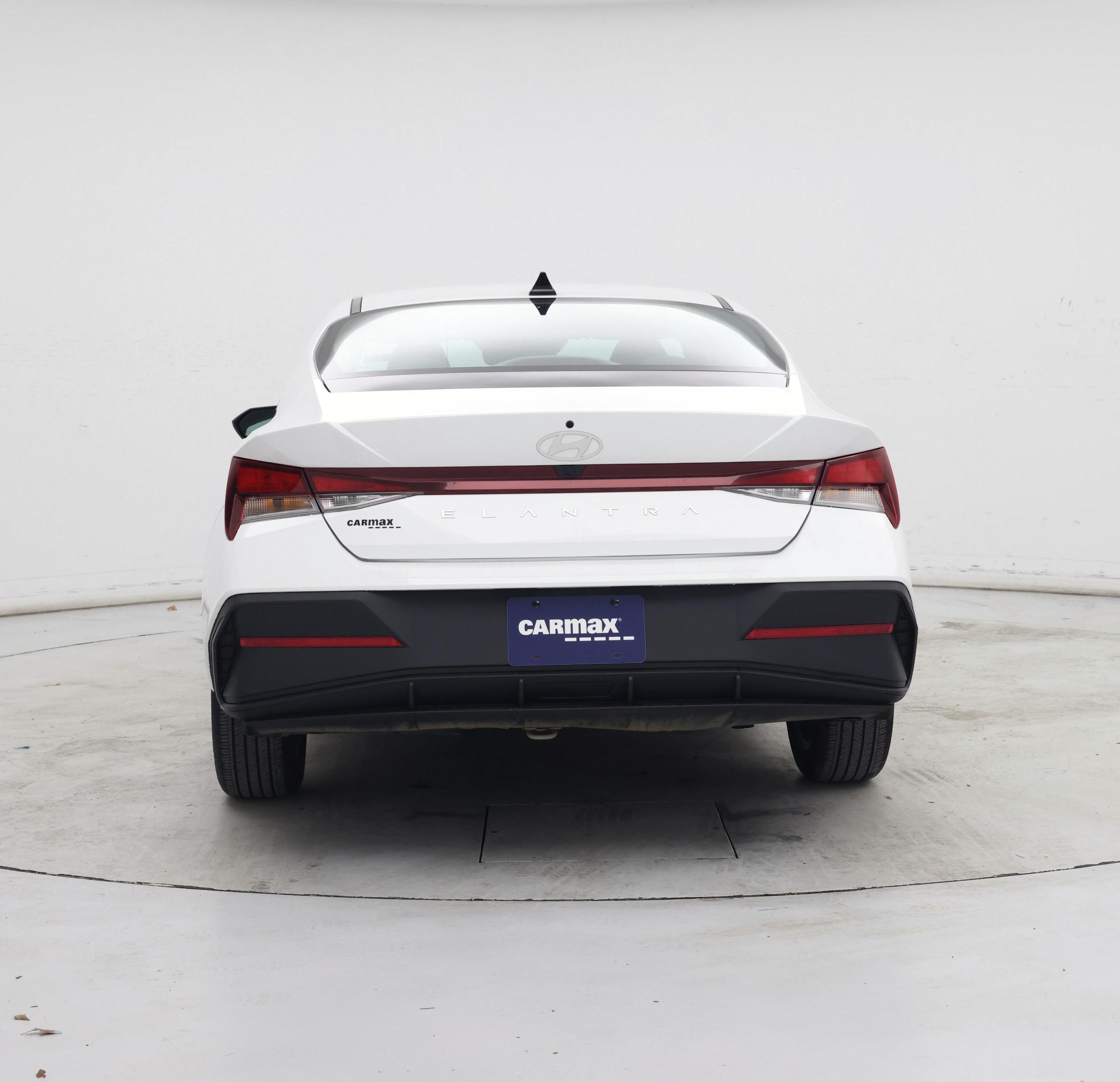 Thumbnail: 2024 Hyundai Elantra - 6