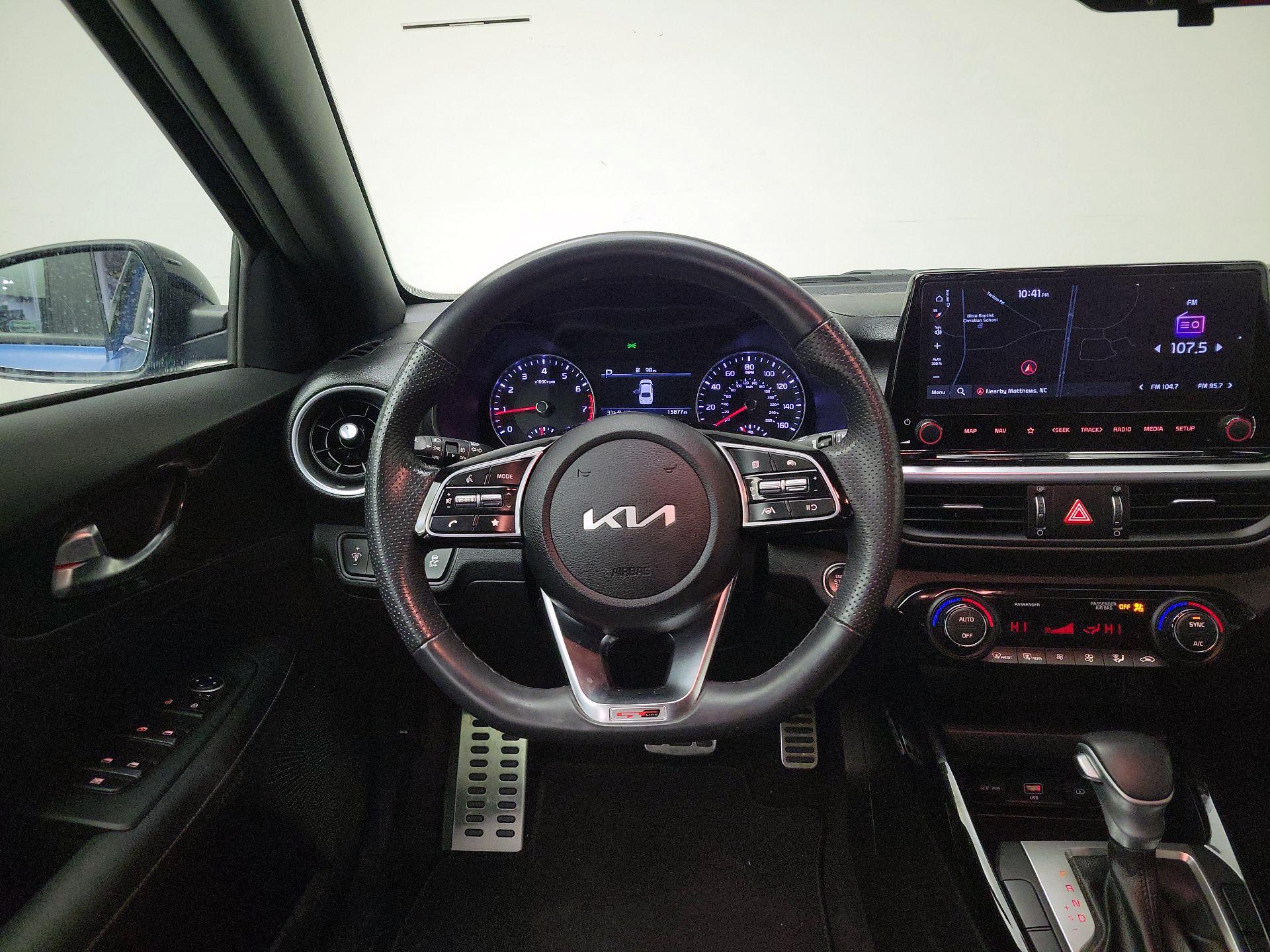 Thumbnail: 2023 Kia Forte - 10