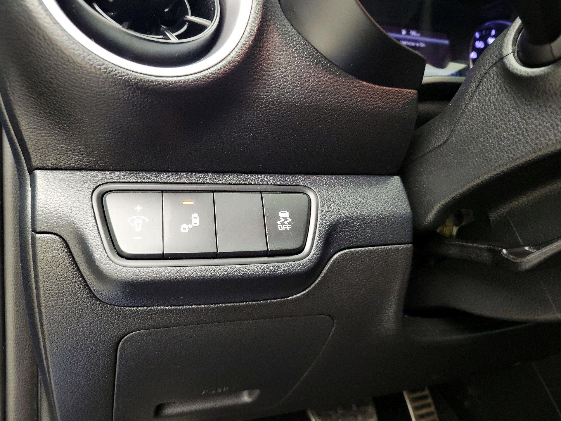 Thumbnail: 2023 Kia Forte - 13