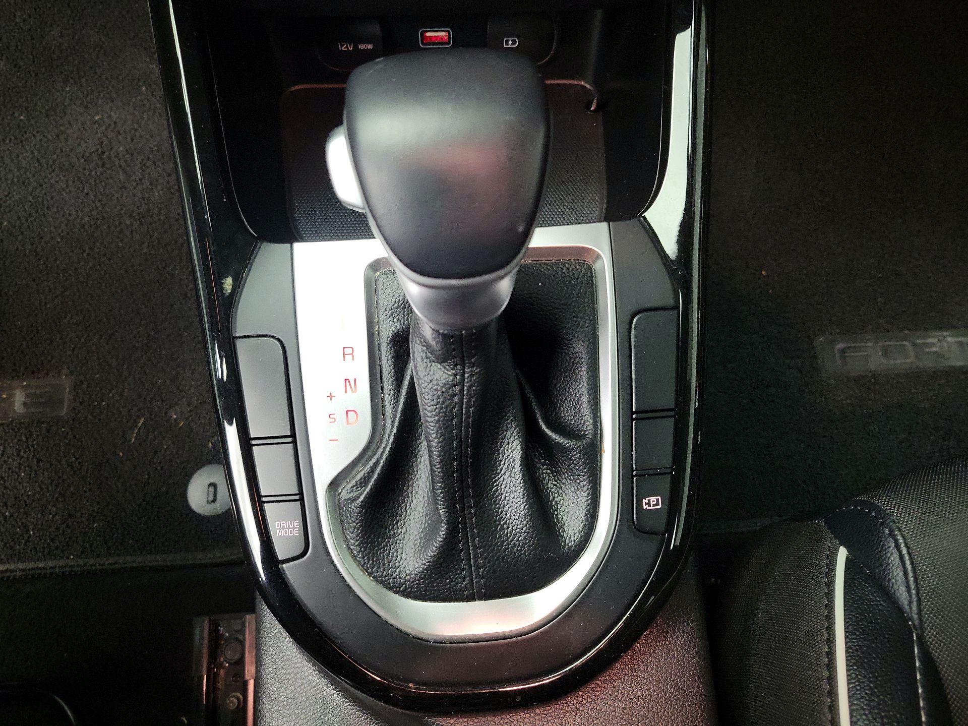 Thumbnail: 2023 Kia Forte - 18