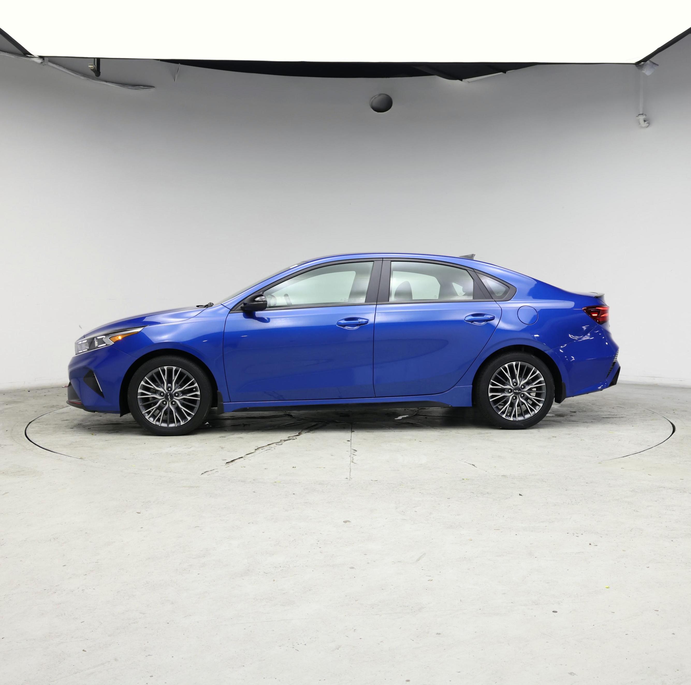 Thumbnail: 2023 Kia Forte - 3