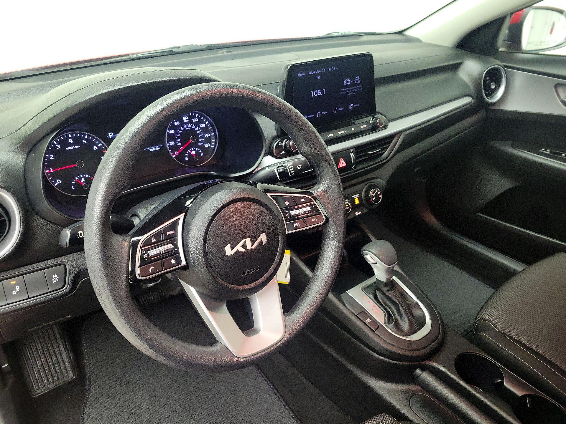 Thumbnail: 2023 Kia Forte - 9