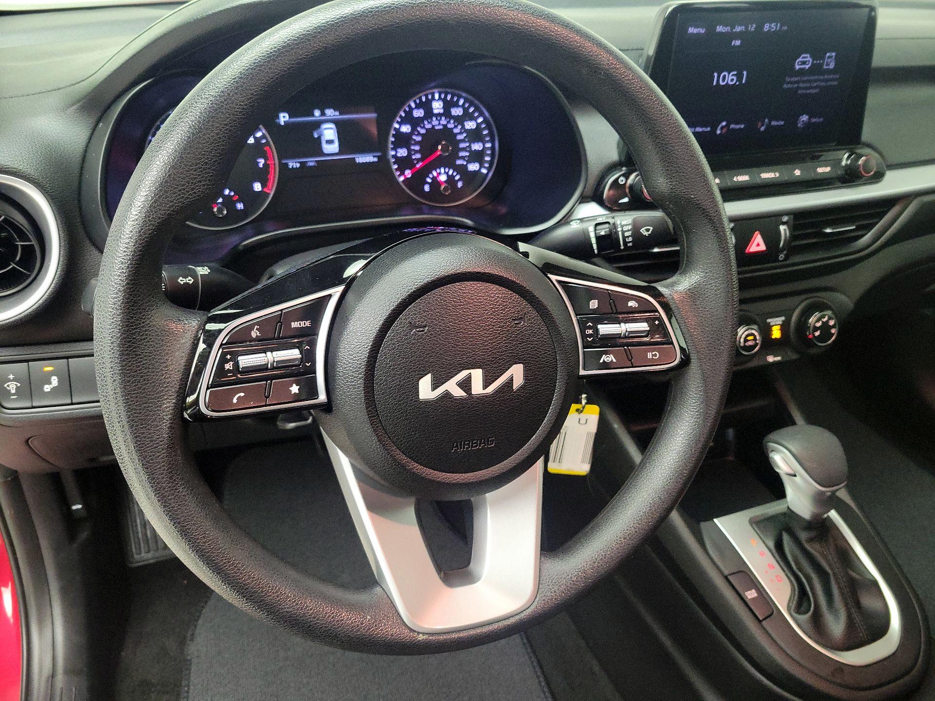 Thumbnail: 2023 Kia Forte - 10