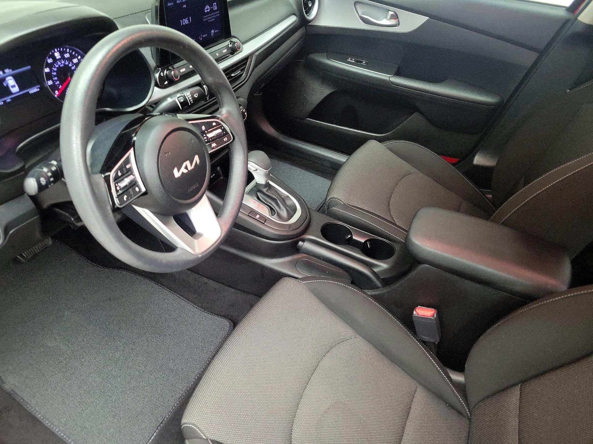 Thumbnail: 2023 Kia Forte - 11