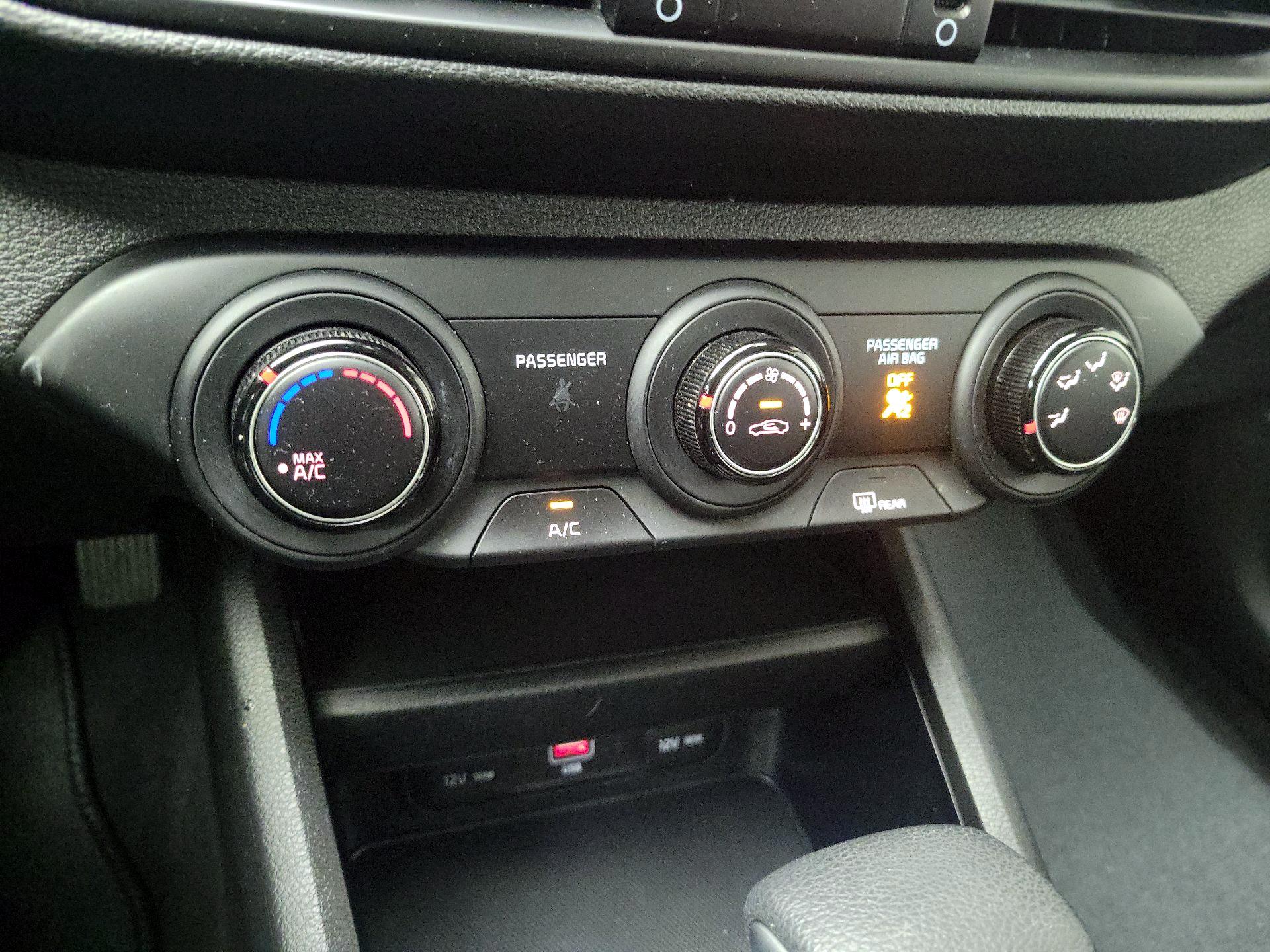 Thumbnail: 2023 Kia Forte - 16