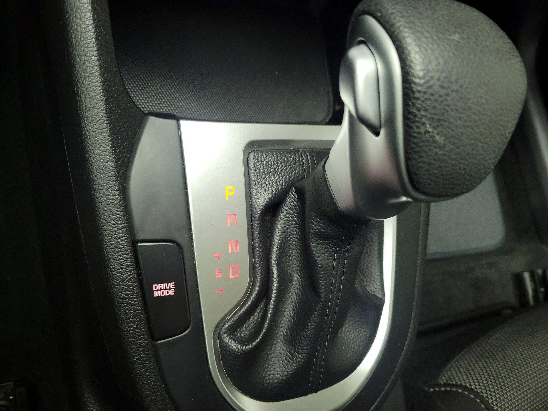 Thumbnail: 2023 Kia Forte - 17