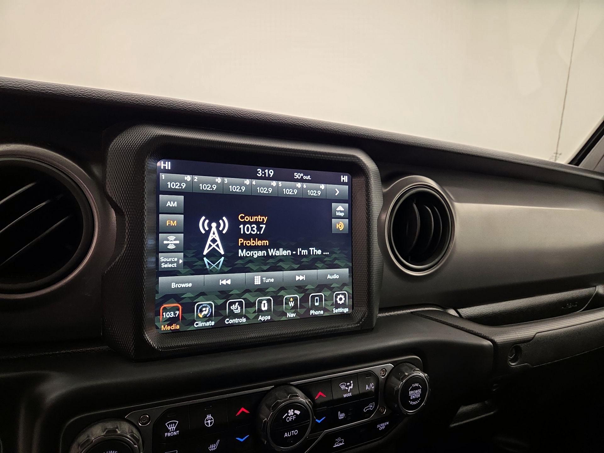 Thumbnail: 2021 Jeep Gladiator - 15