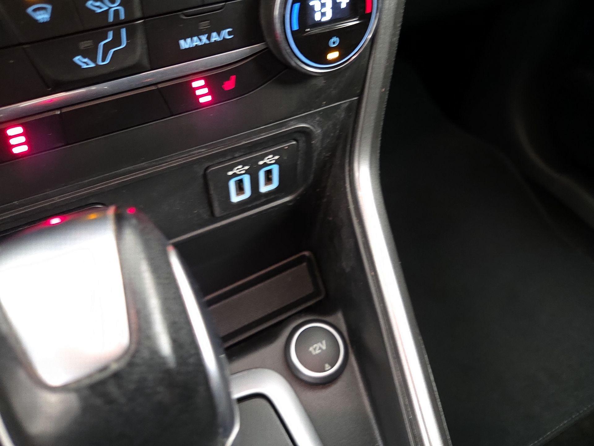 Thumbnail: 2022 Ford EcoSport - 18