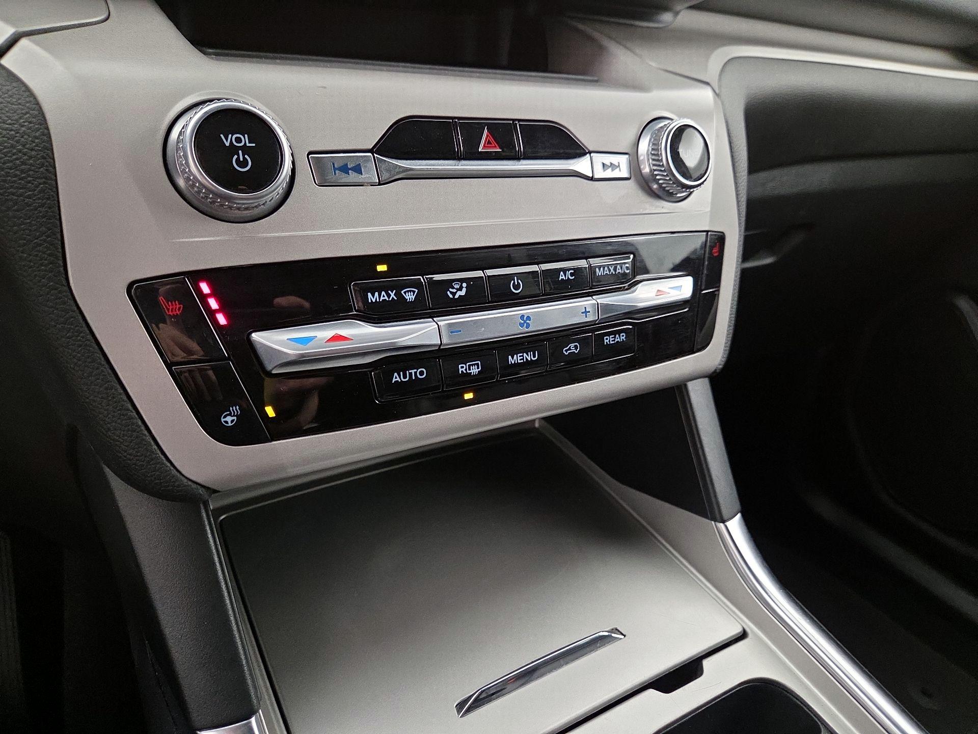 Thumbnail: 2023 Ford Explorer - 16