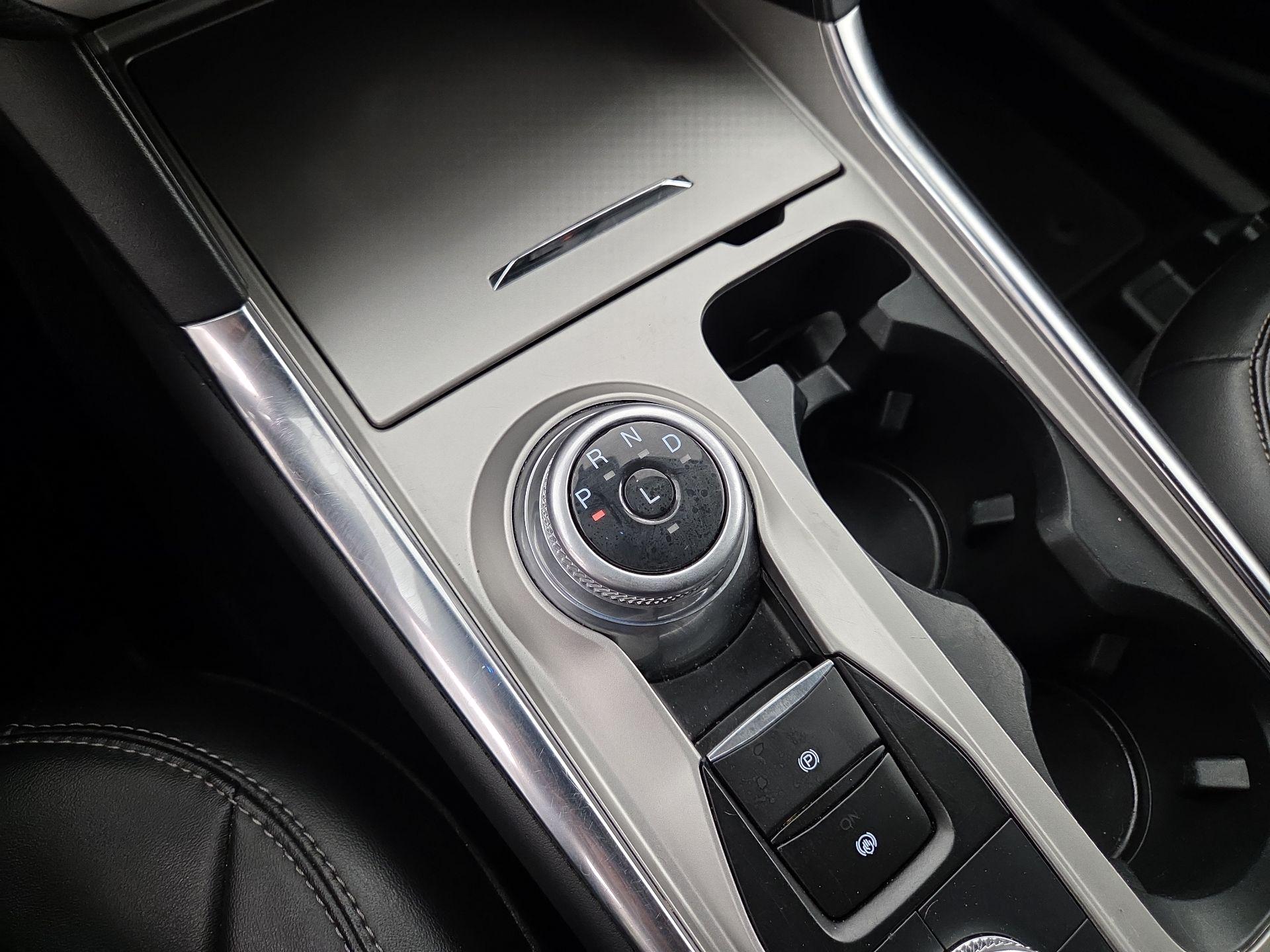 Thumbnail: 2023 Ford Explorer - 17