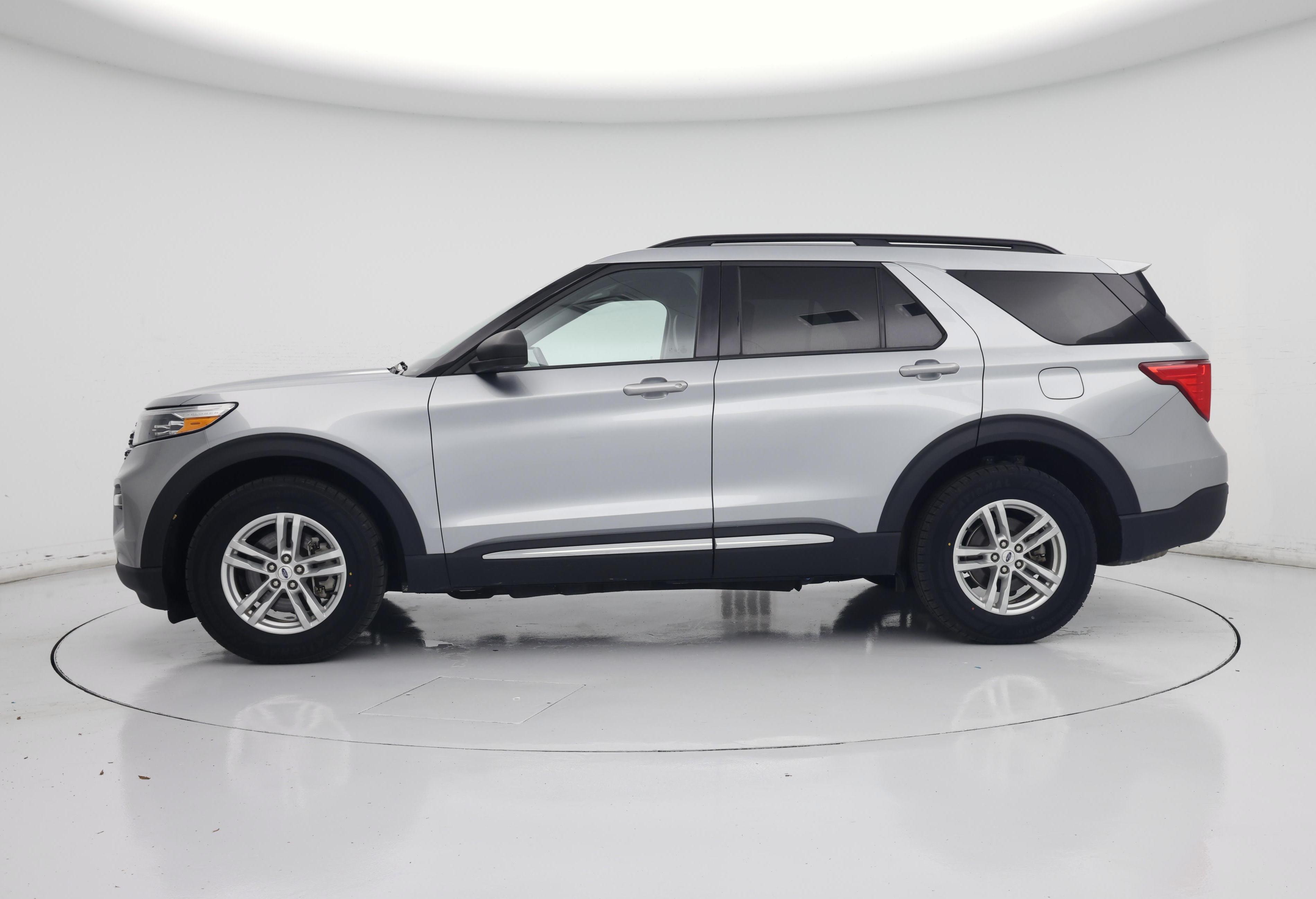 Thumbnail: 2023 Ford Explorer - 3