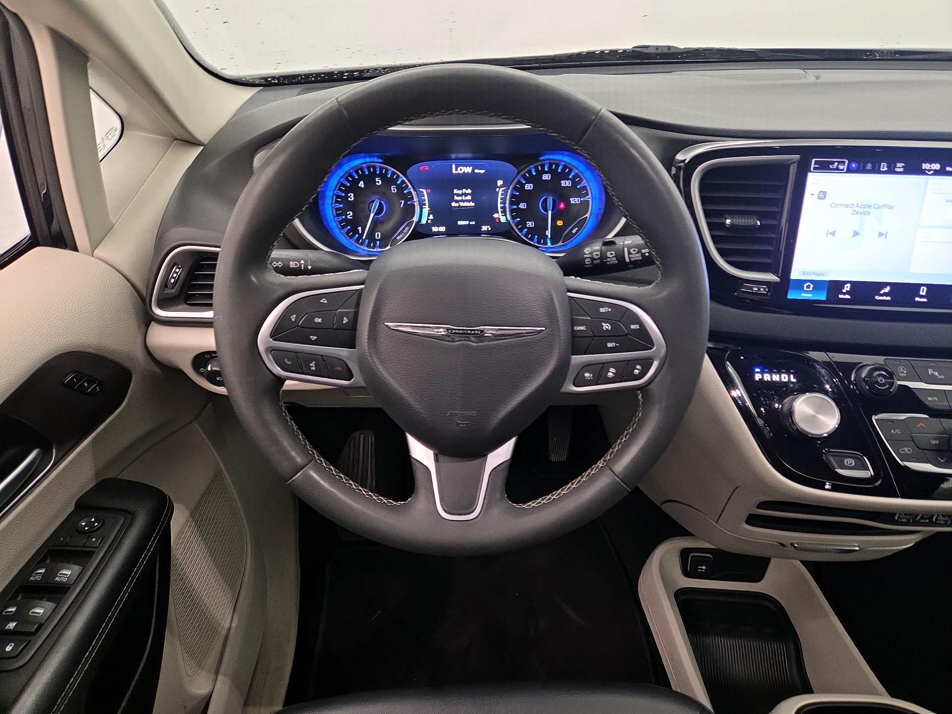 Thumbnail: 2024 Chrysler Pacifica - 10