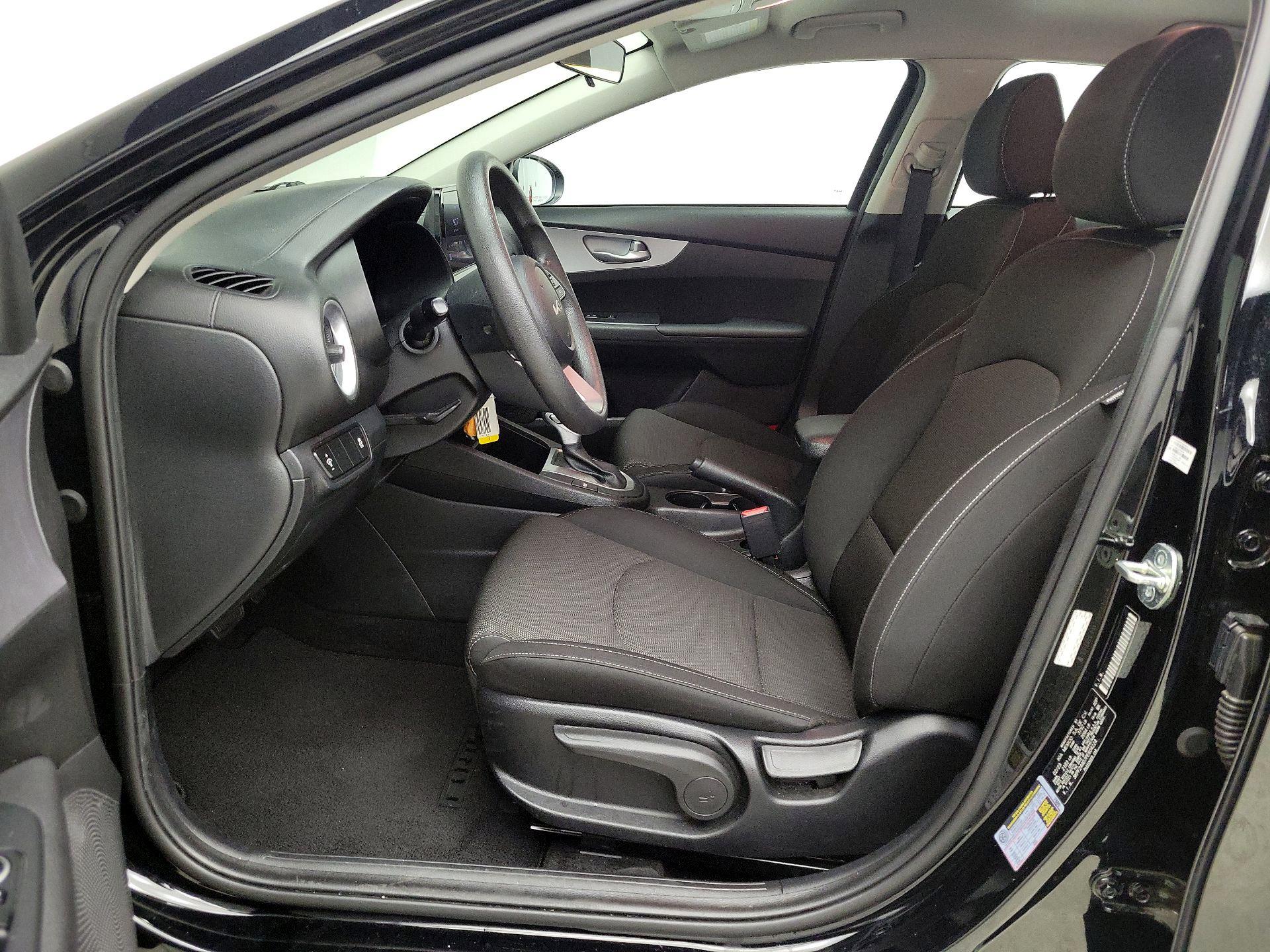 Thumbnail: 2023 Kia Forte - 11