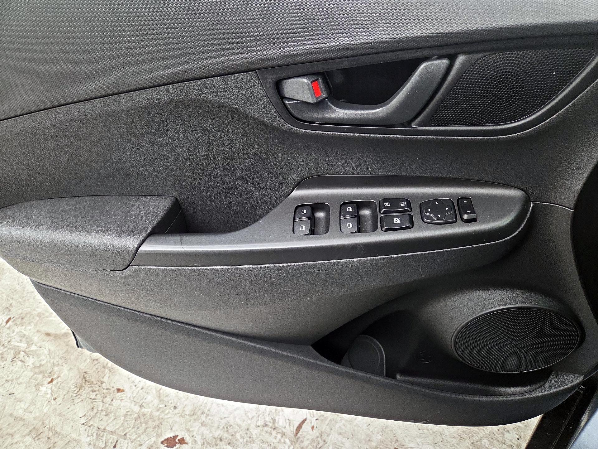 Thumbnail: 2021 Hyundai Kona - 12