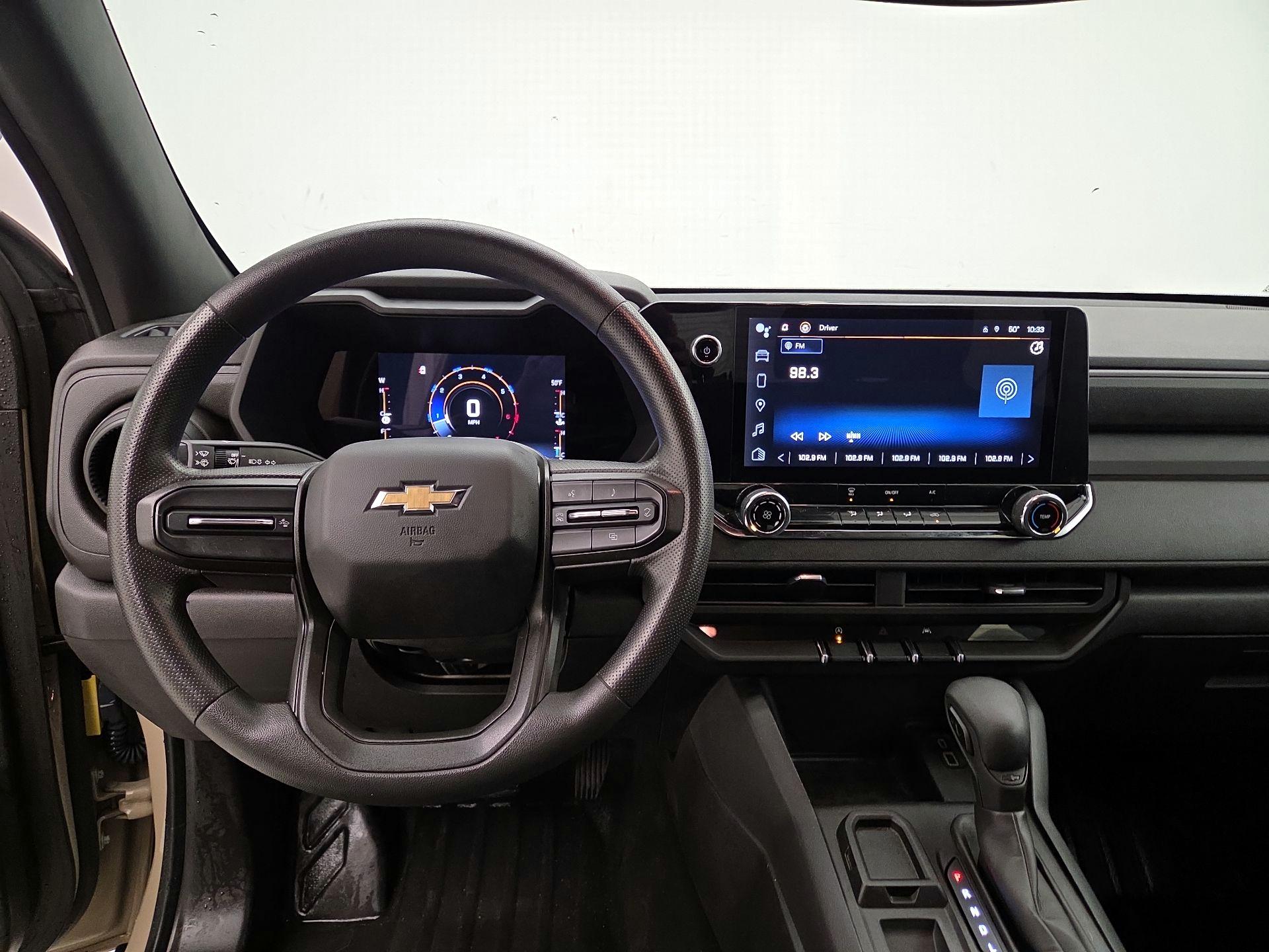 Thumbnail: 2023 Chevrolet Colorado - 9