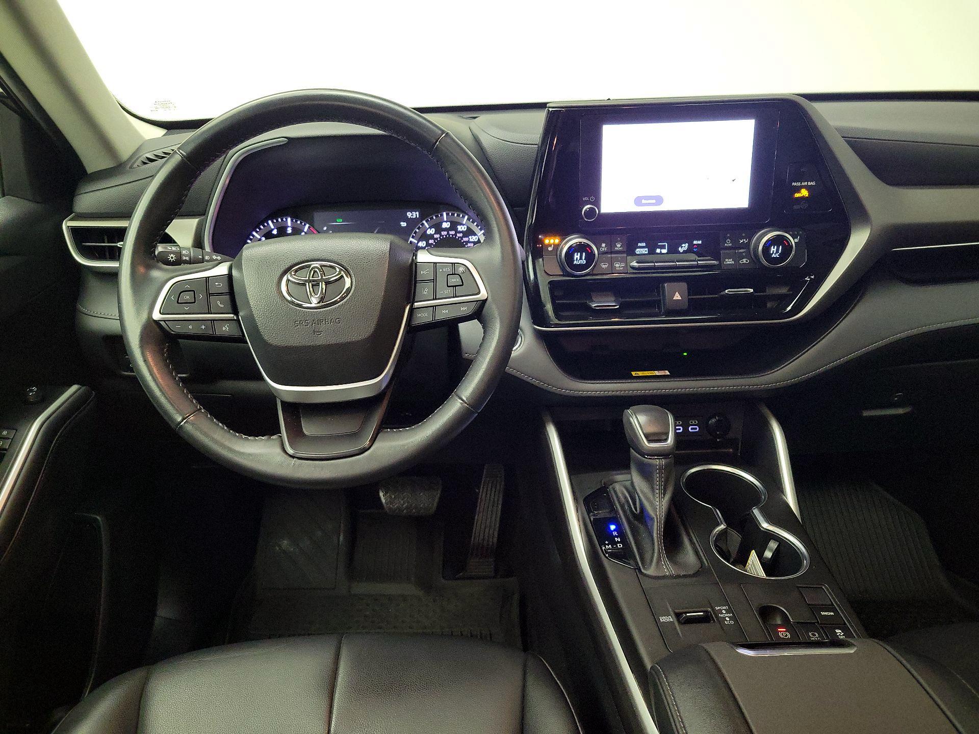 Thumbnail: 2023 Toyota Highlander - 10