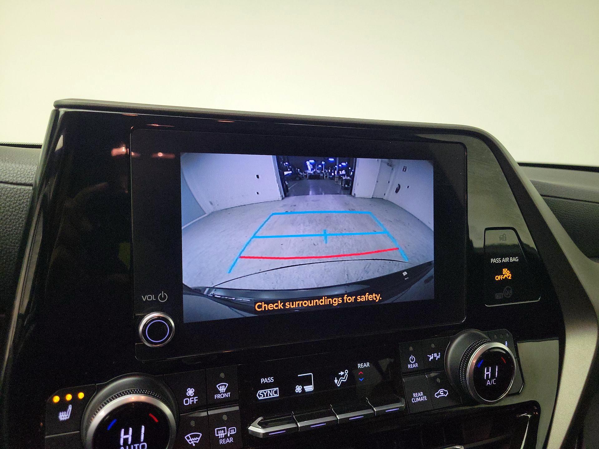 Thumbnail: 2023 Toyota Highlander - 14