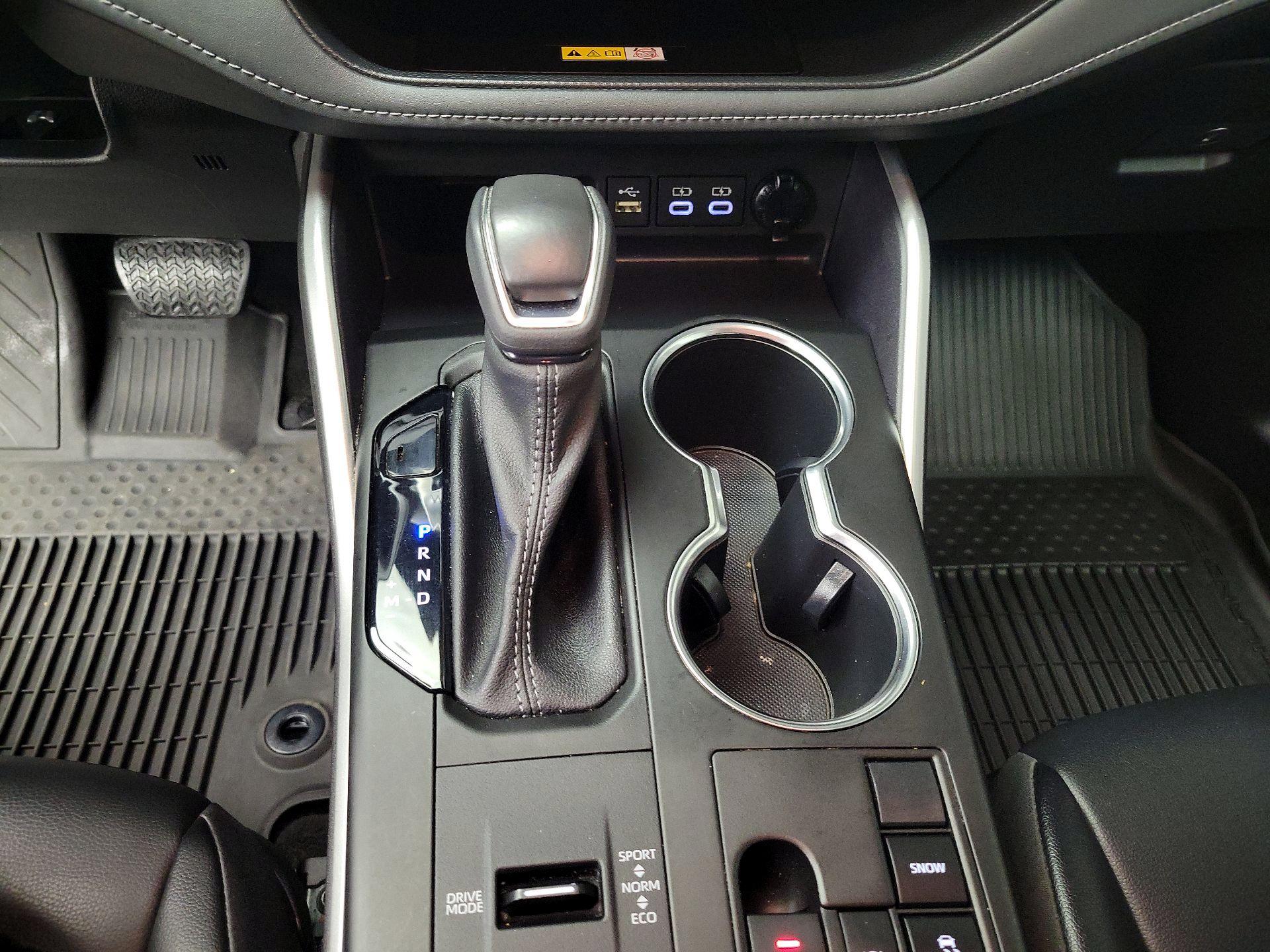 Thumbnail: 2023 Toyota Highlander - 17