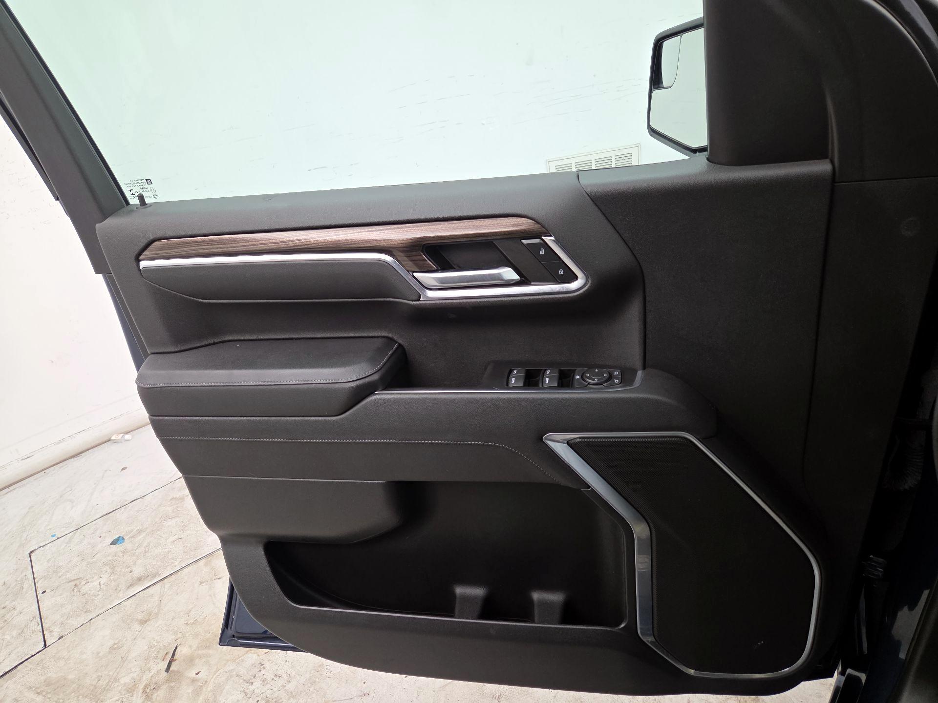 Thumbnail: 2023 Chevrolet Silverado 1500 - 12