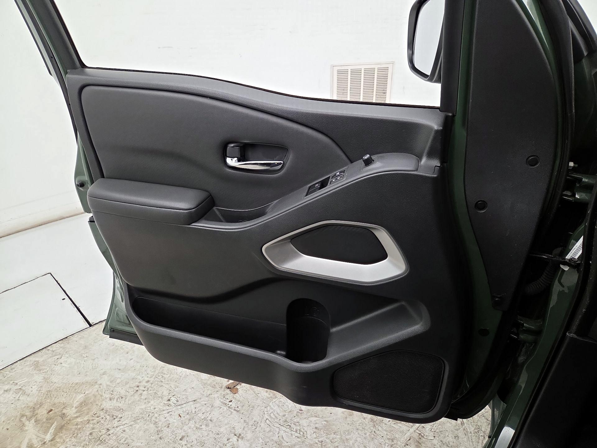 Thumbnail: 2022 Nissan Frontier - 12