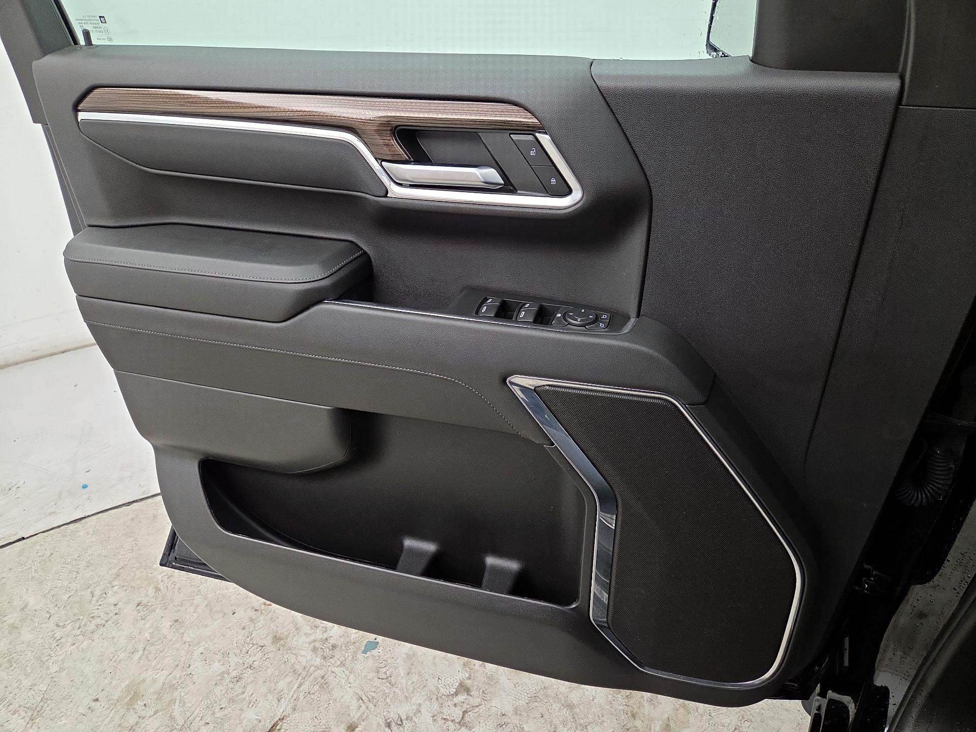 Thumbnail: 2024 Chevrolet Silverado 1500 - 12