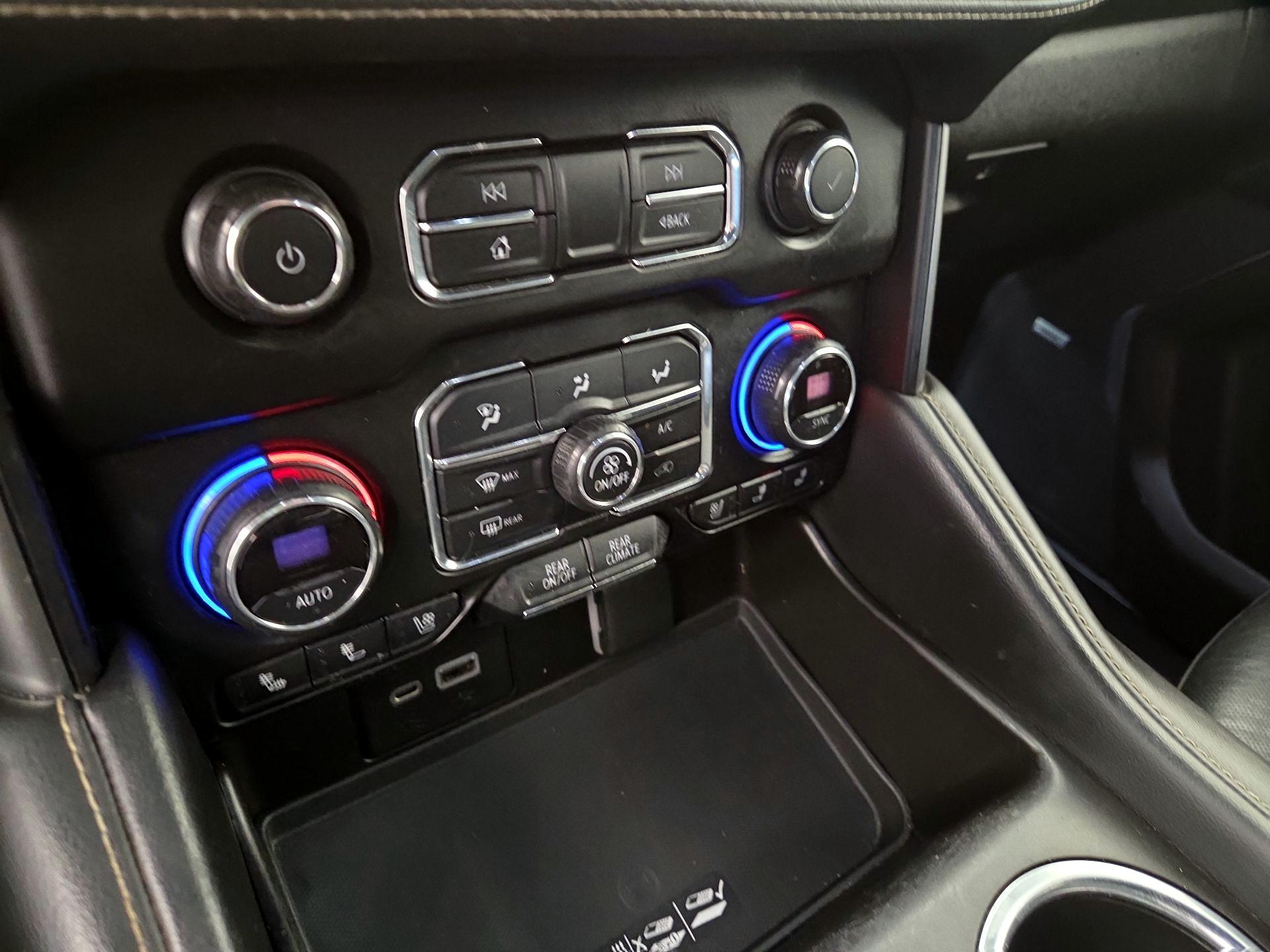 Thumbnail: 2021 Chevrolet Tahoe - 16