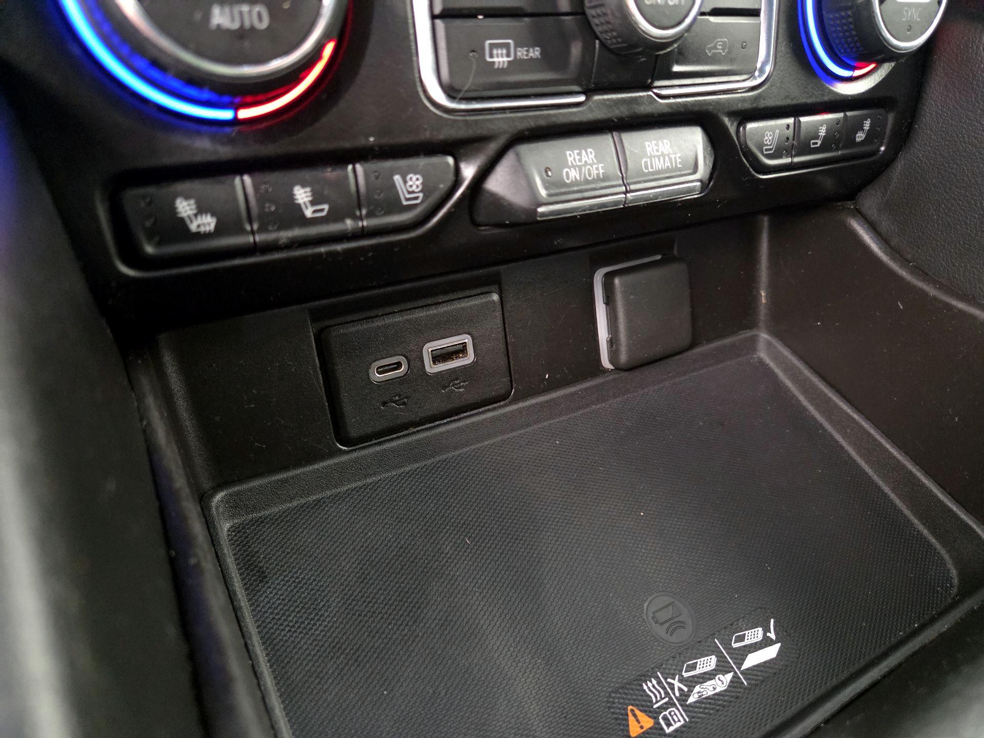 Thumbnail: 2021 Chevrolet Tahoe - 18