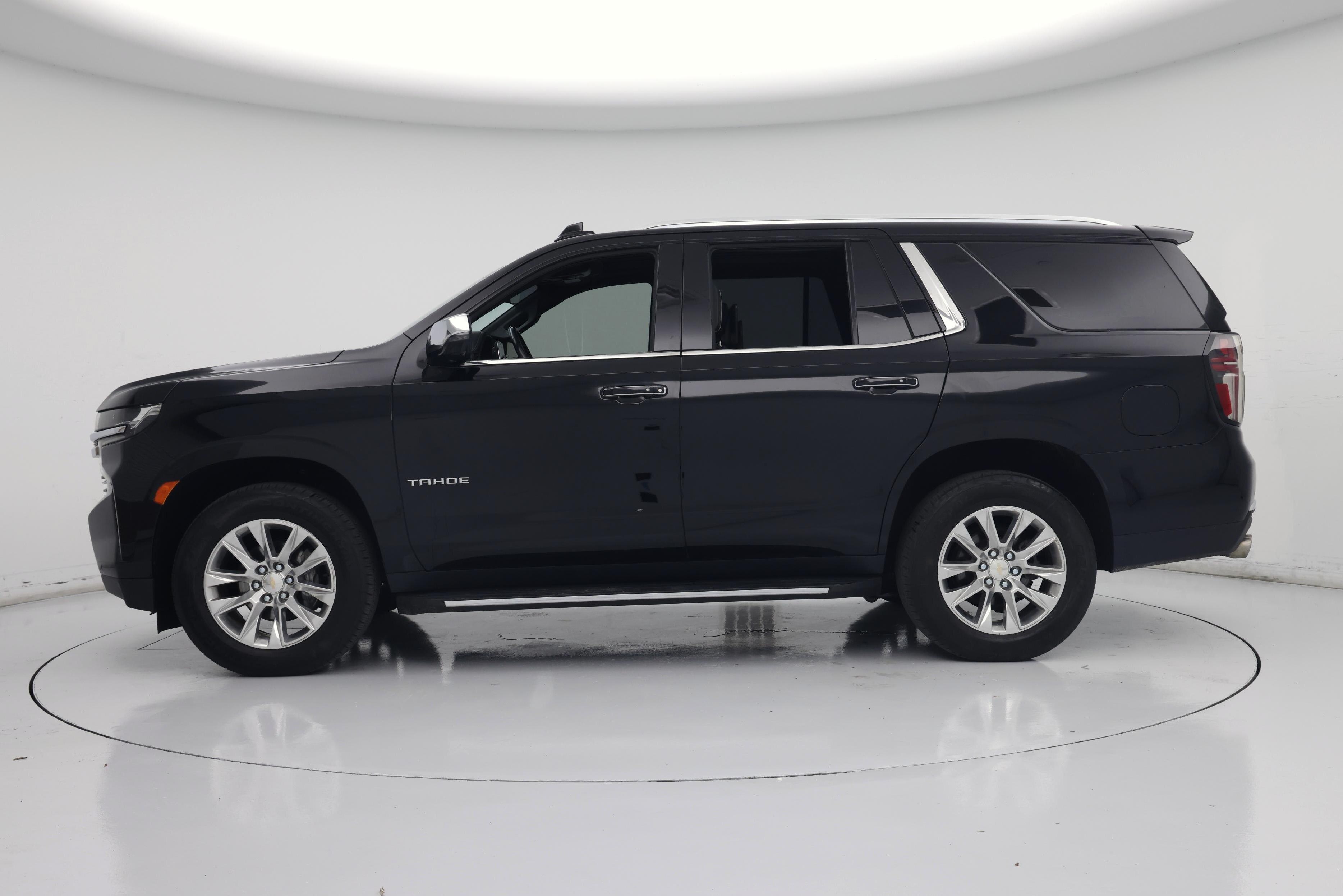 Thumbnail: 2021 Chevrolet Tahoe - 3