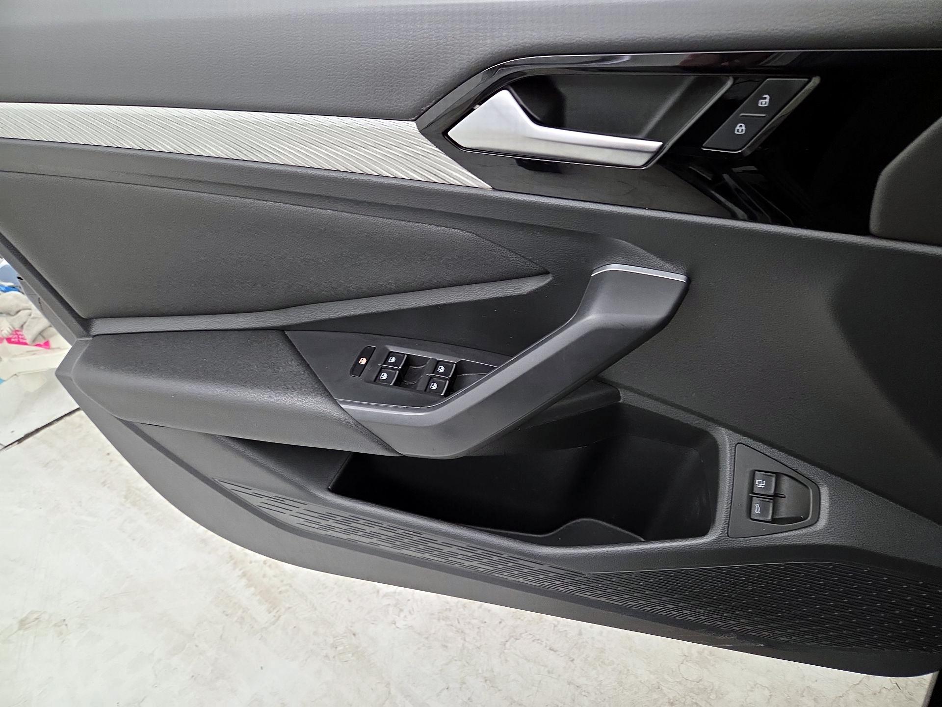 Thumbnail: 2021 Volkswagen Jetta - 12