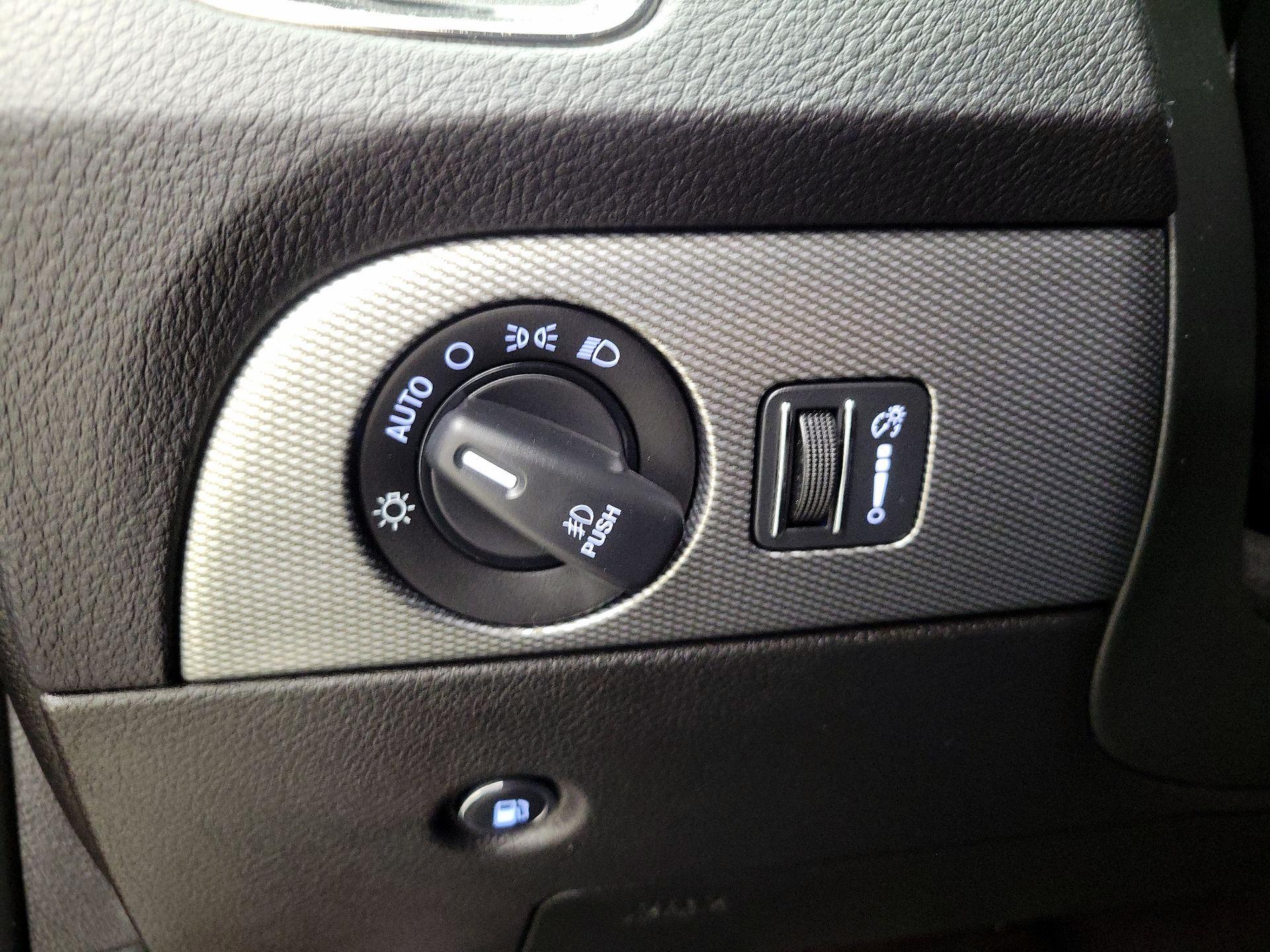 Thumbnail: 2020 Dodge Durango - 13