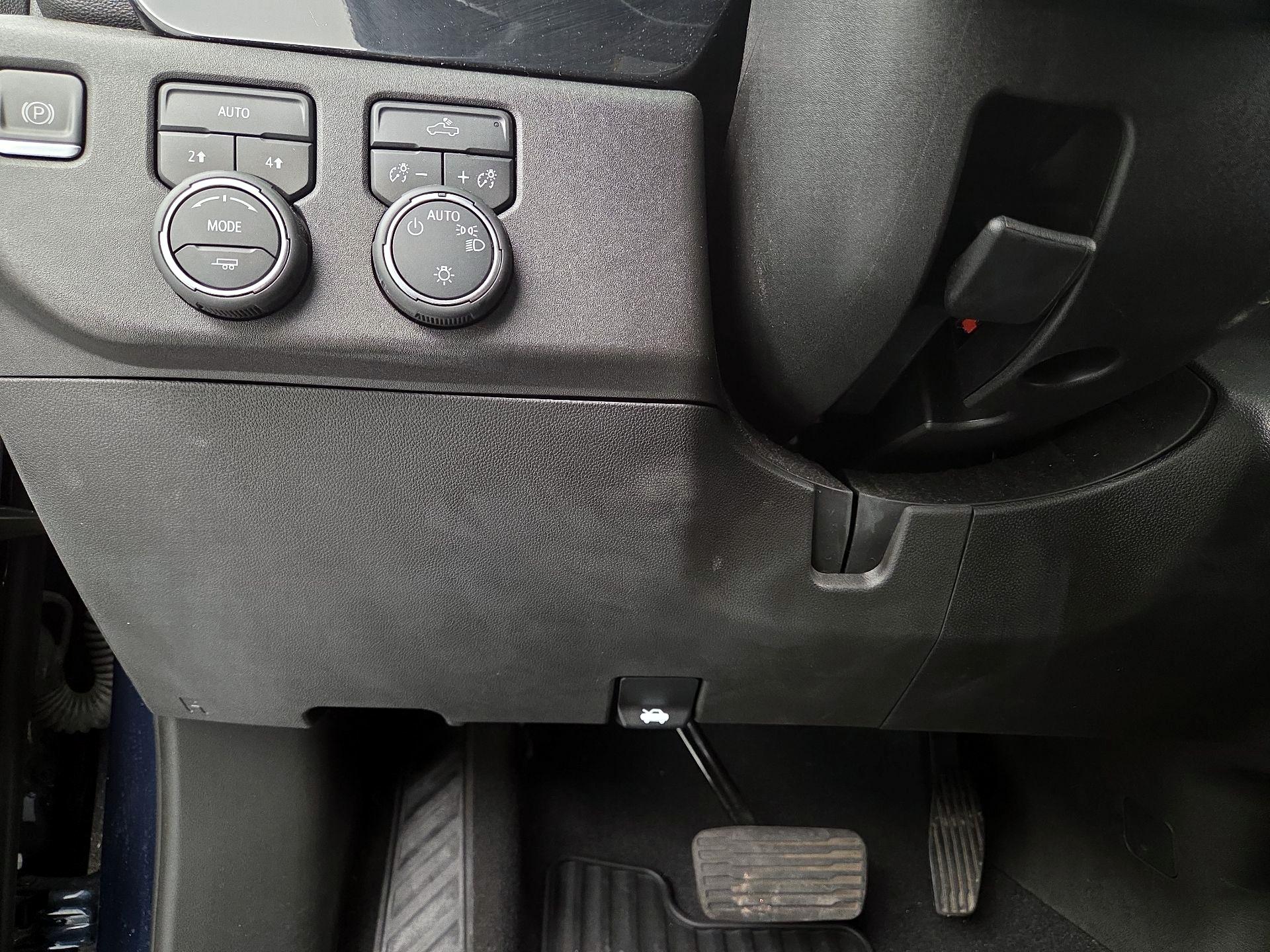 Thumbnail: 2023 Chevrolet Silverado 1500 - 13