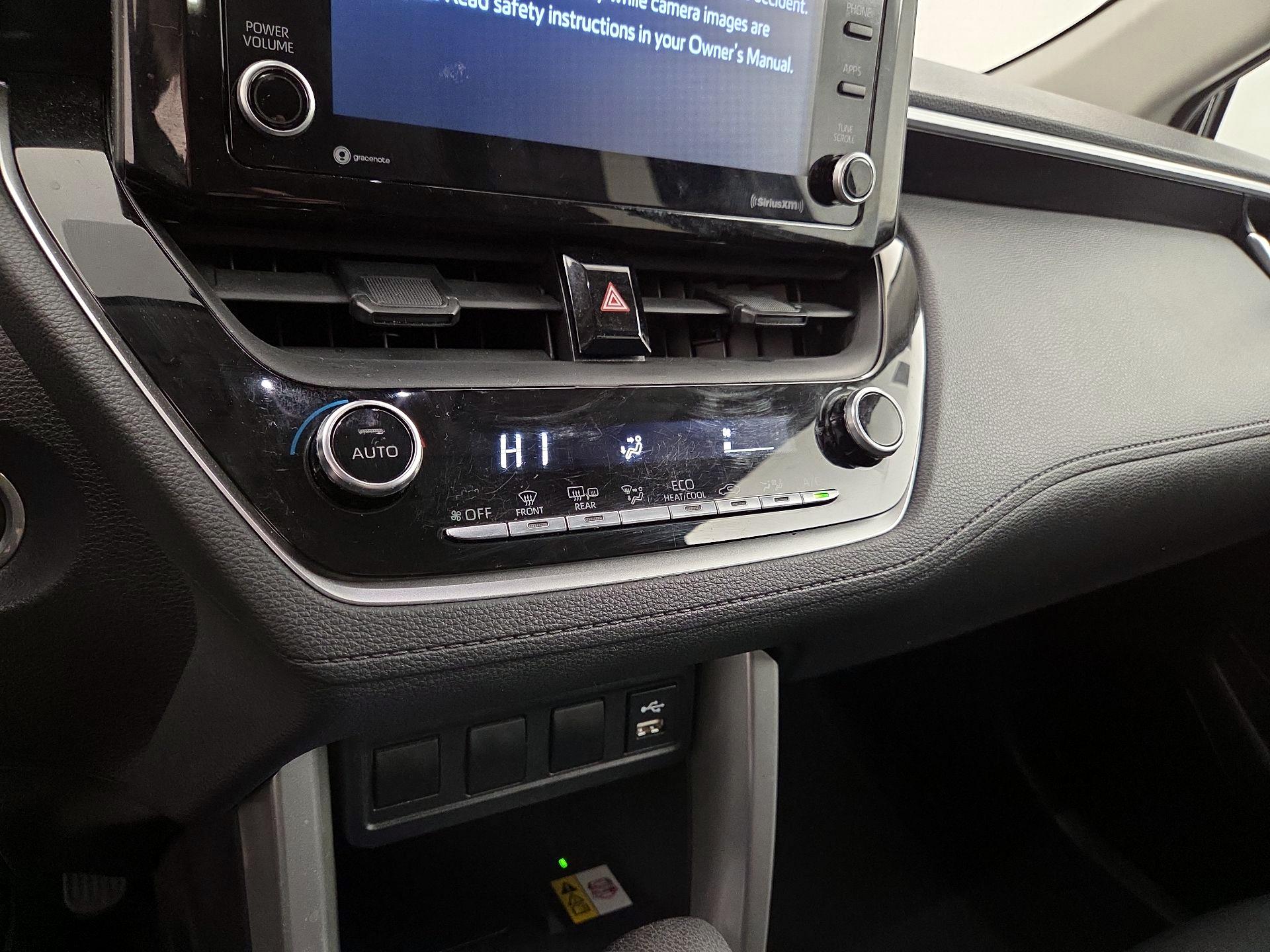 Thumbnail: 2022 Toyota Corolla Cross - 16