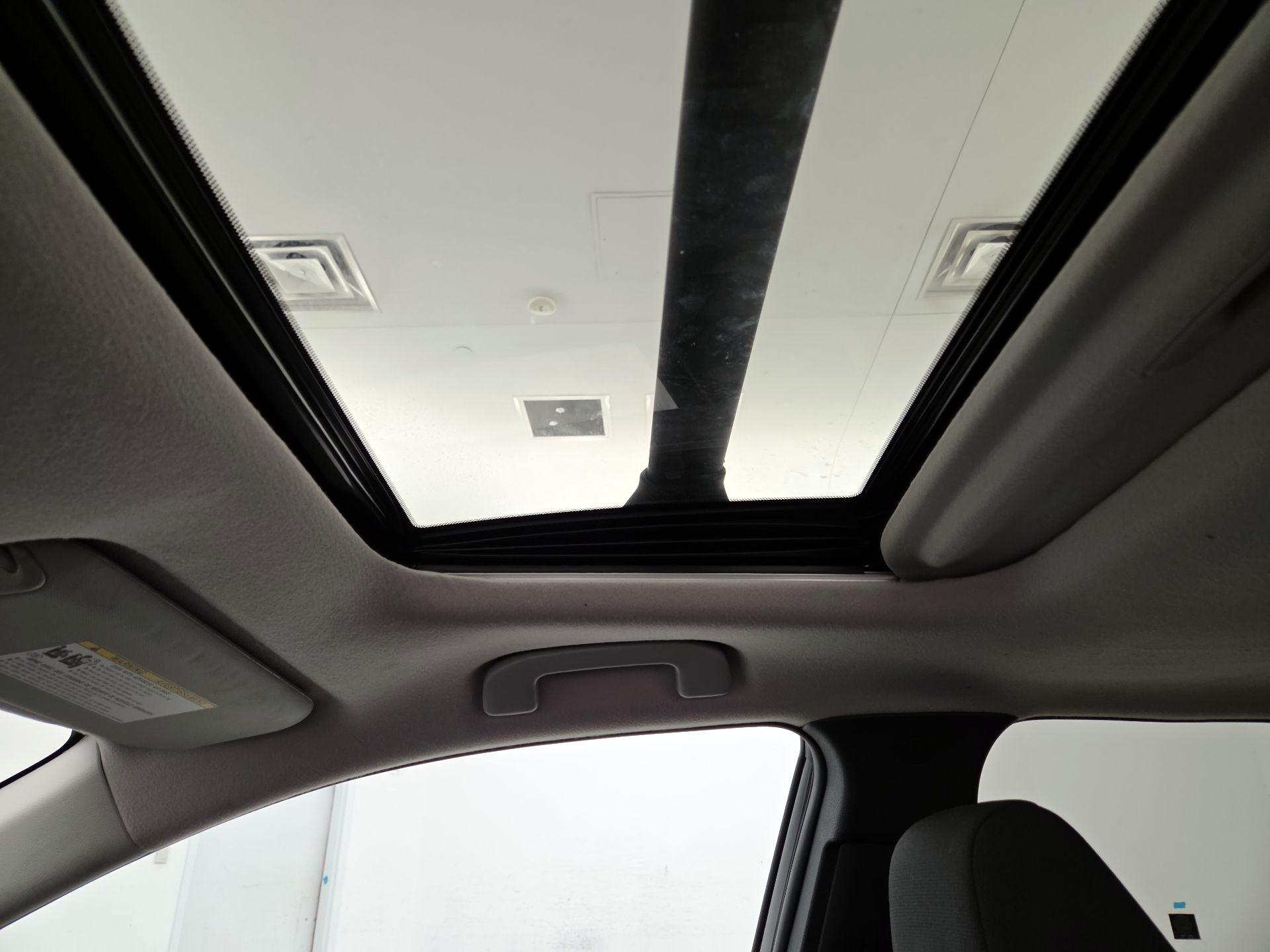 Thumbnail: 2022 Toyota Corolla Cross - 18