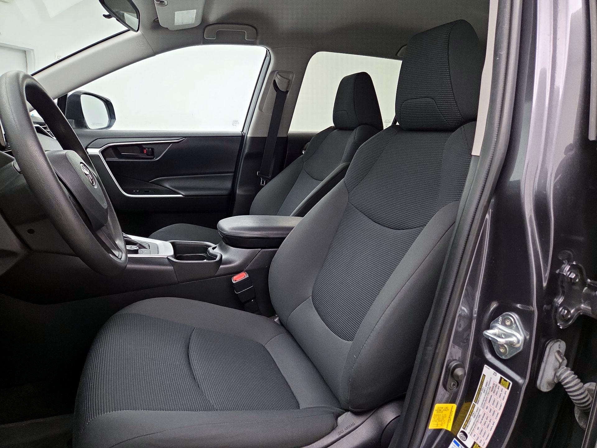 Thumbnail: 2021 Toyota RAV4 - 11