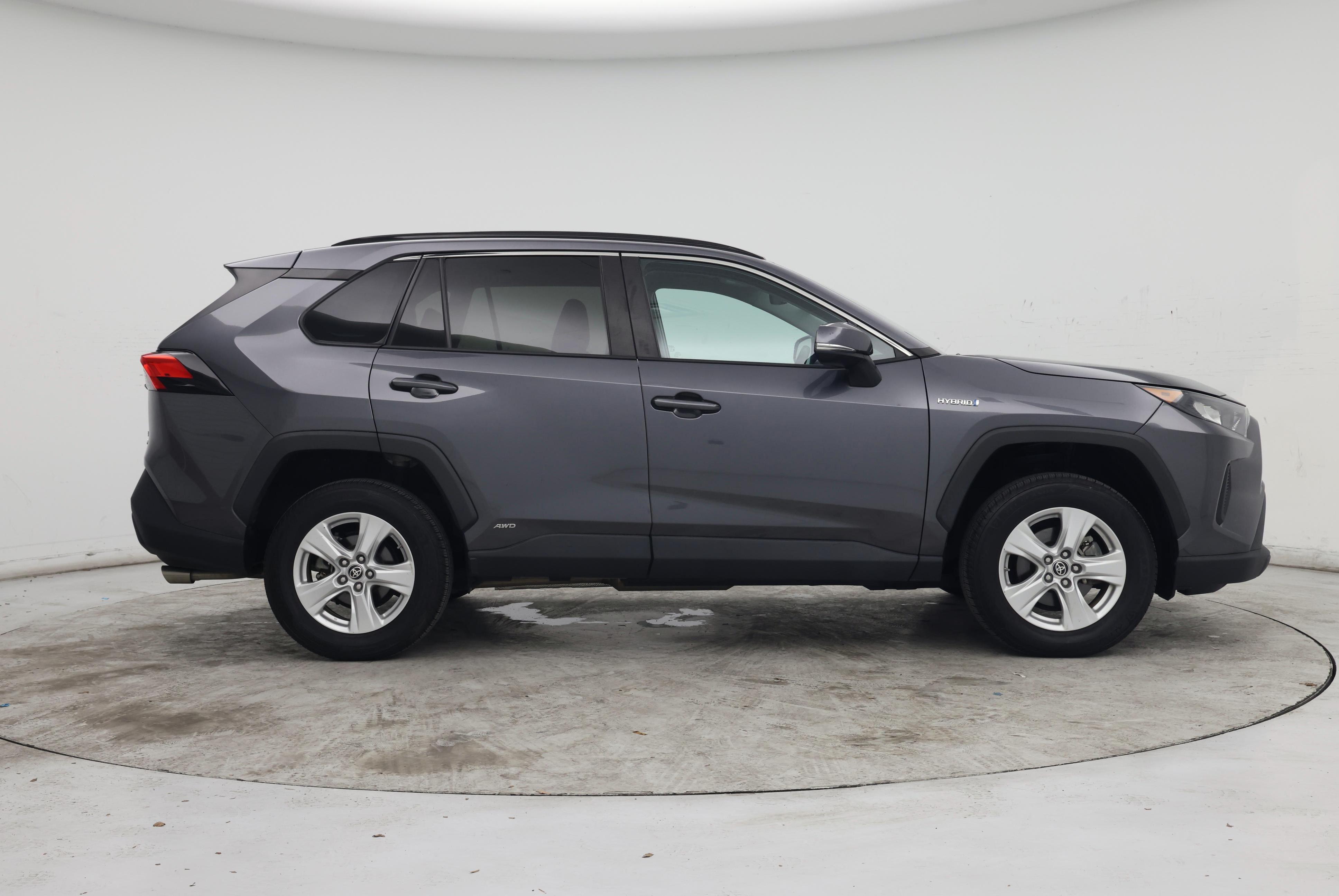 Thumbnail: 2021 Toyota RAV4 - 7