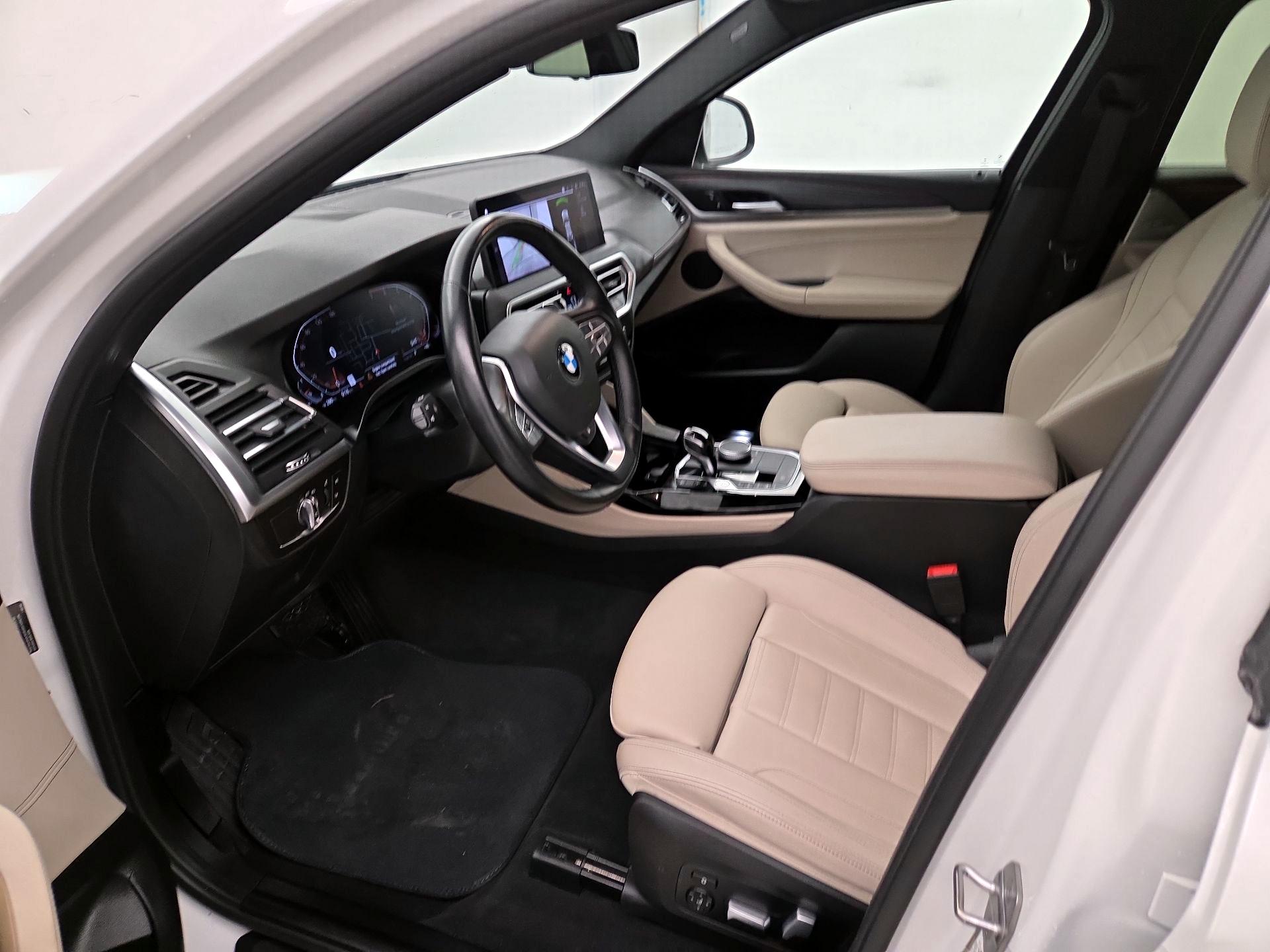 Thumbnail: 2022 BMW X4 - 11