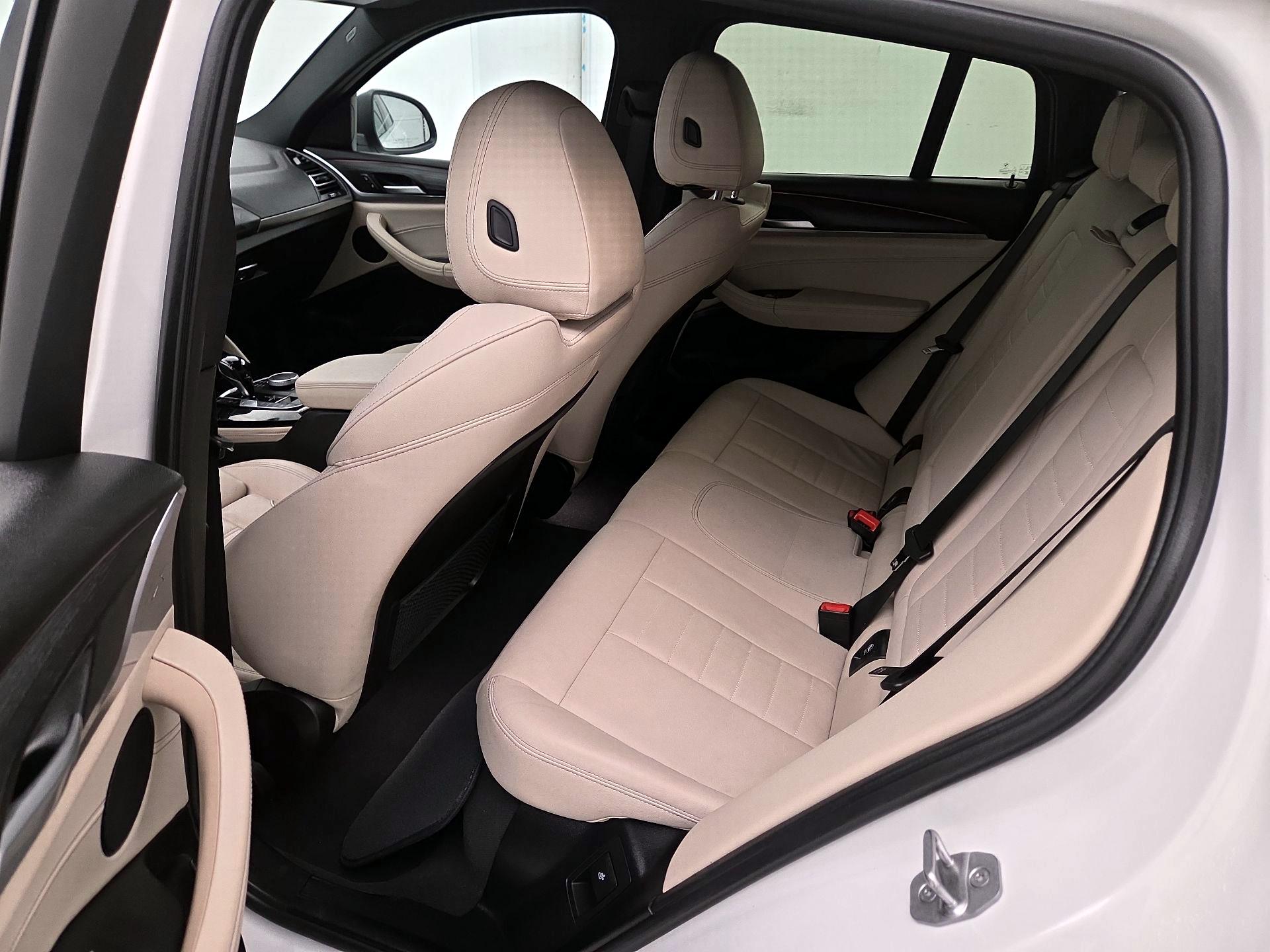 Thumbnail: 2022 BMW X4 - 19