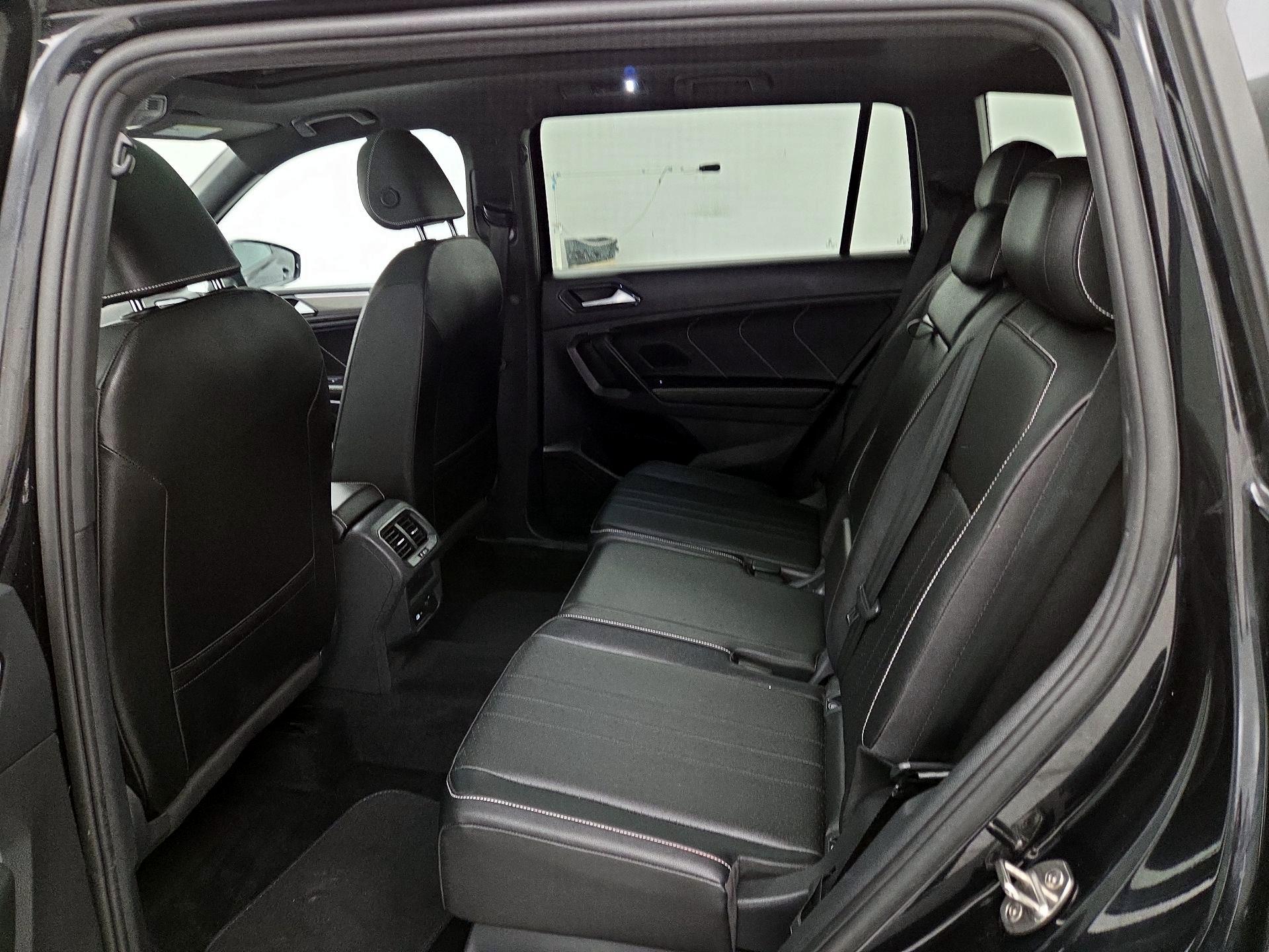 Thumbnail: 2022 Volkswagen Tiguan - 20