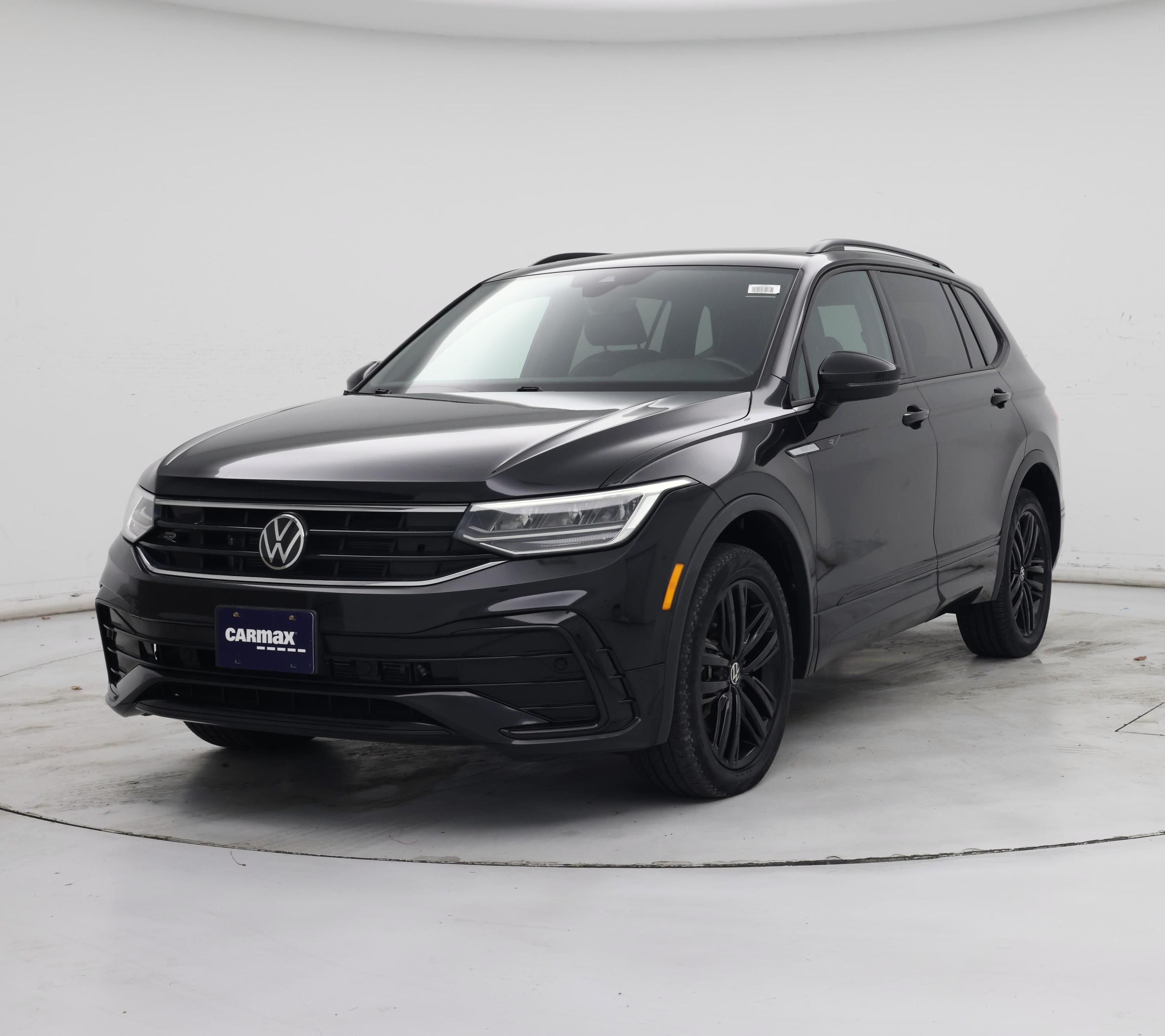 Thumbnail: 2022 Volkswagen Tiguan - 4
