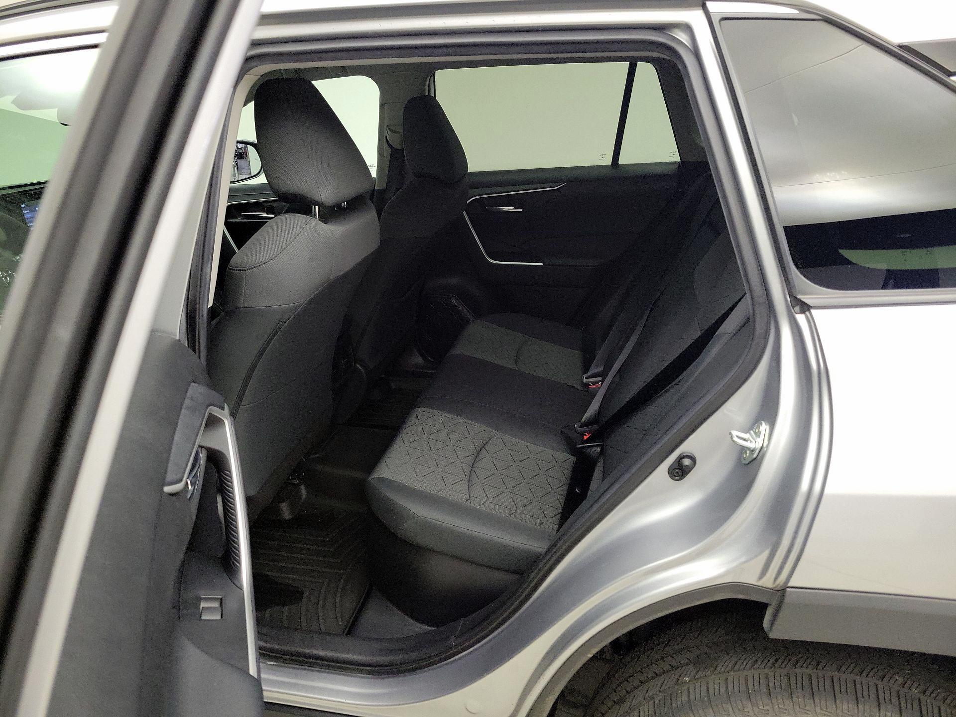 Thumbnail: 2020 Toyota RAV4 - 19