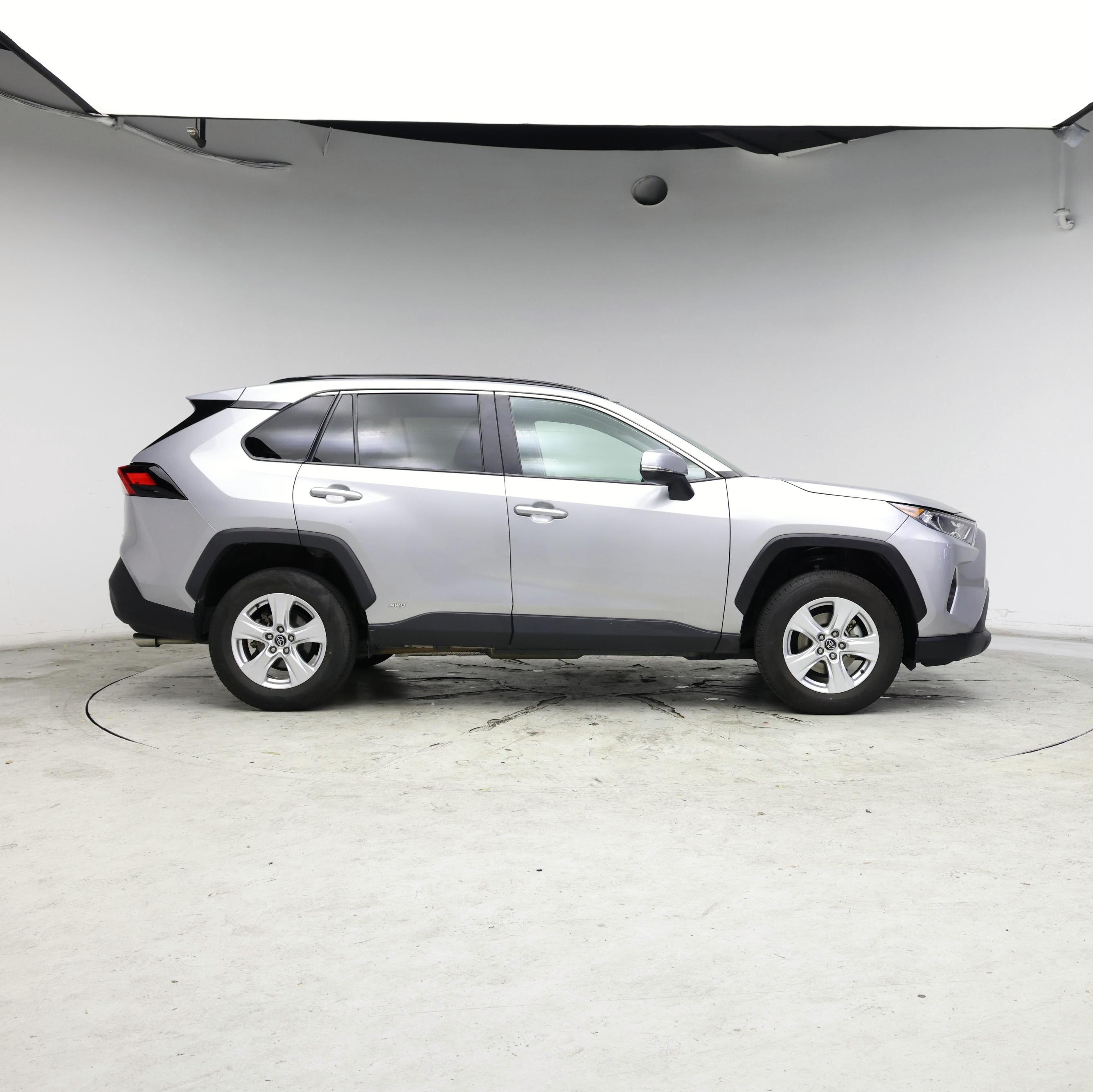 Thumbnail: 2020 Toyota RAV4 - 7