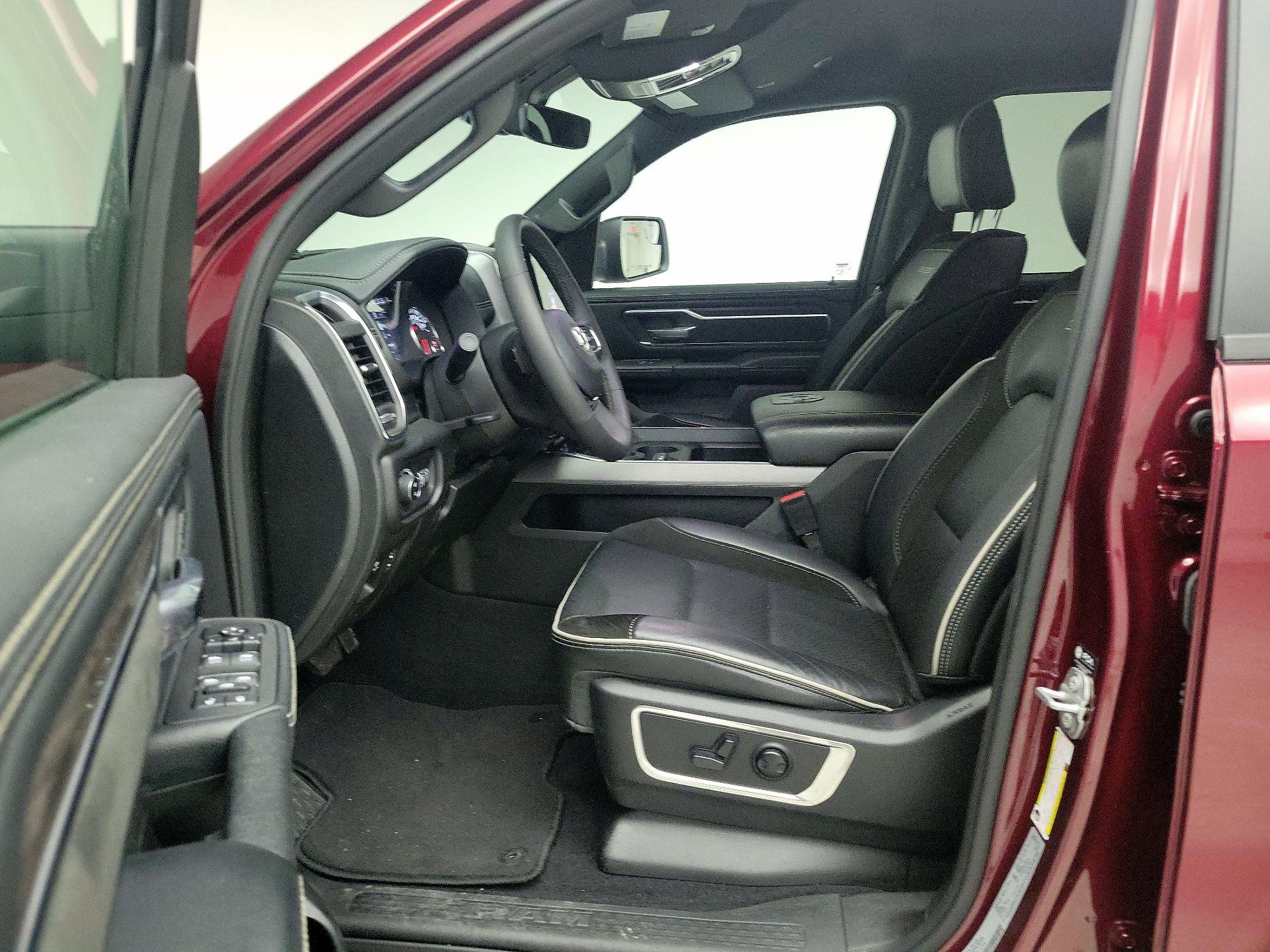 Thumbnail: 2025 RAM 1500 - 11