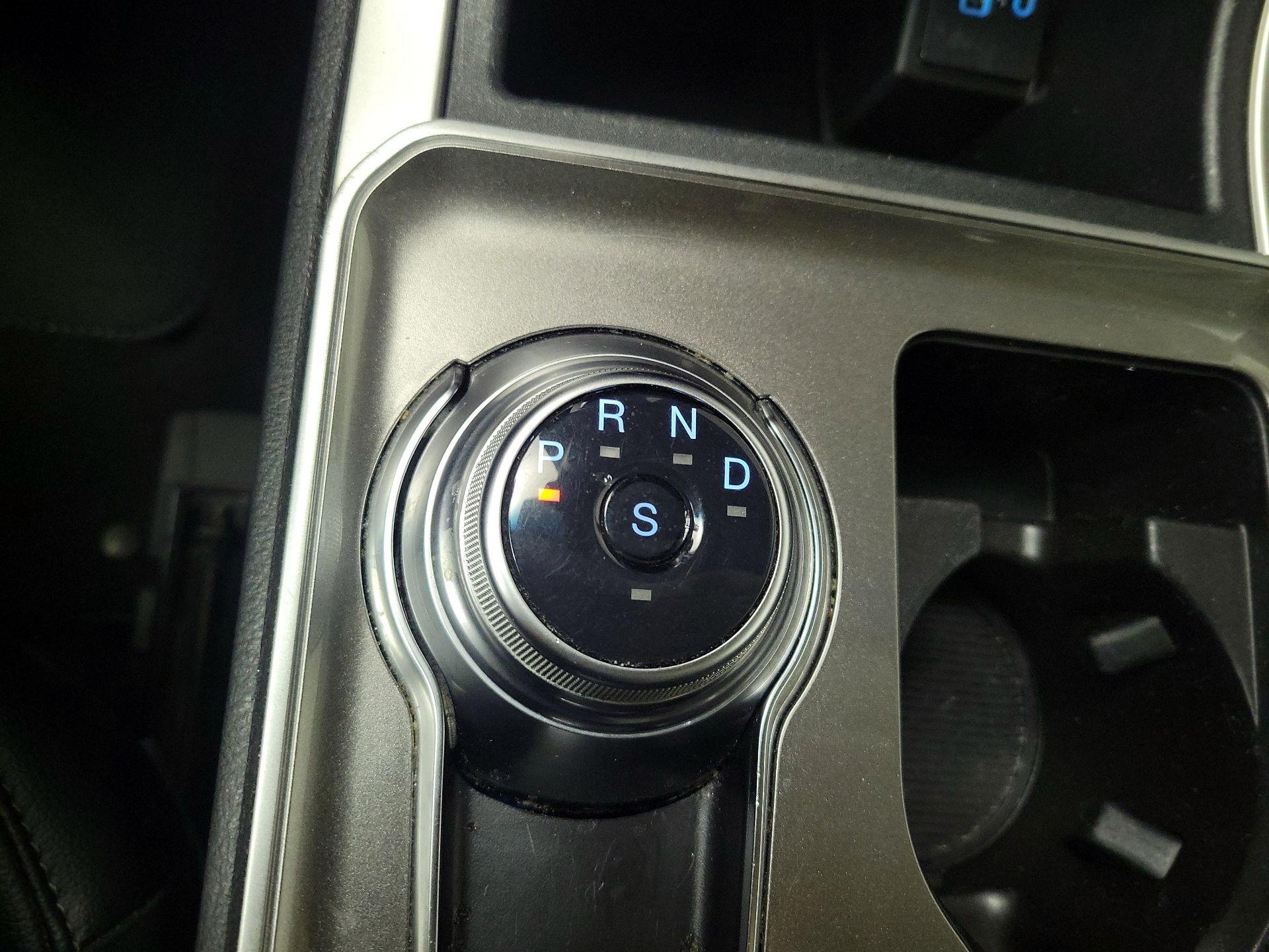 Thumbnail: 2023 Ford Edge - 17