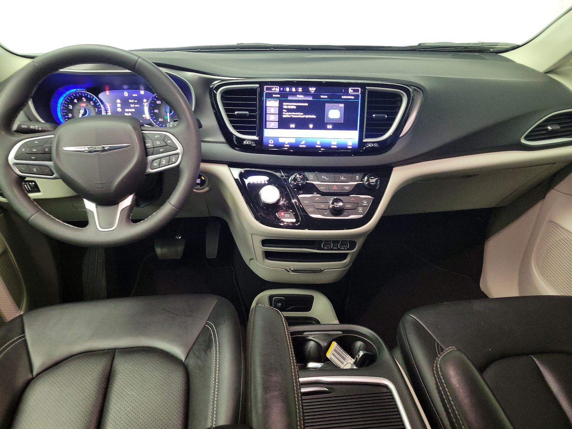 Thumbnail: 2024 Chrysler Pacifica - 9