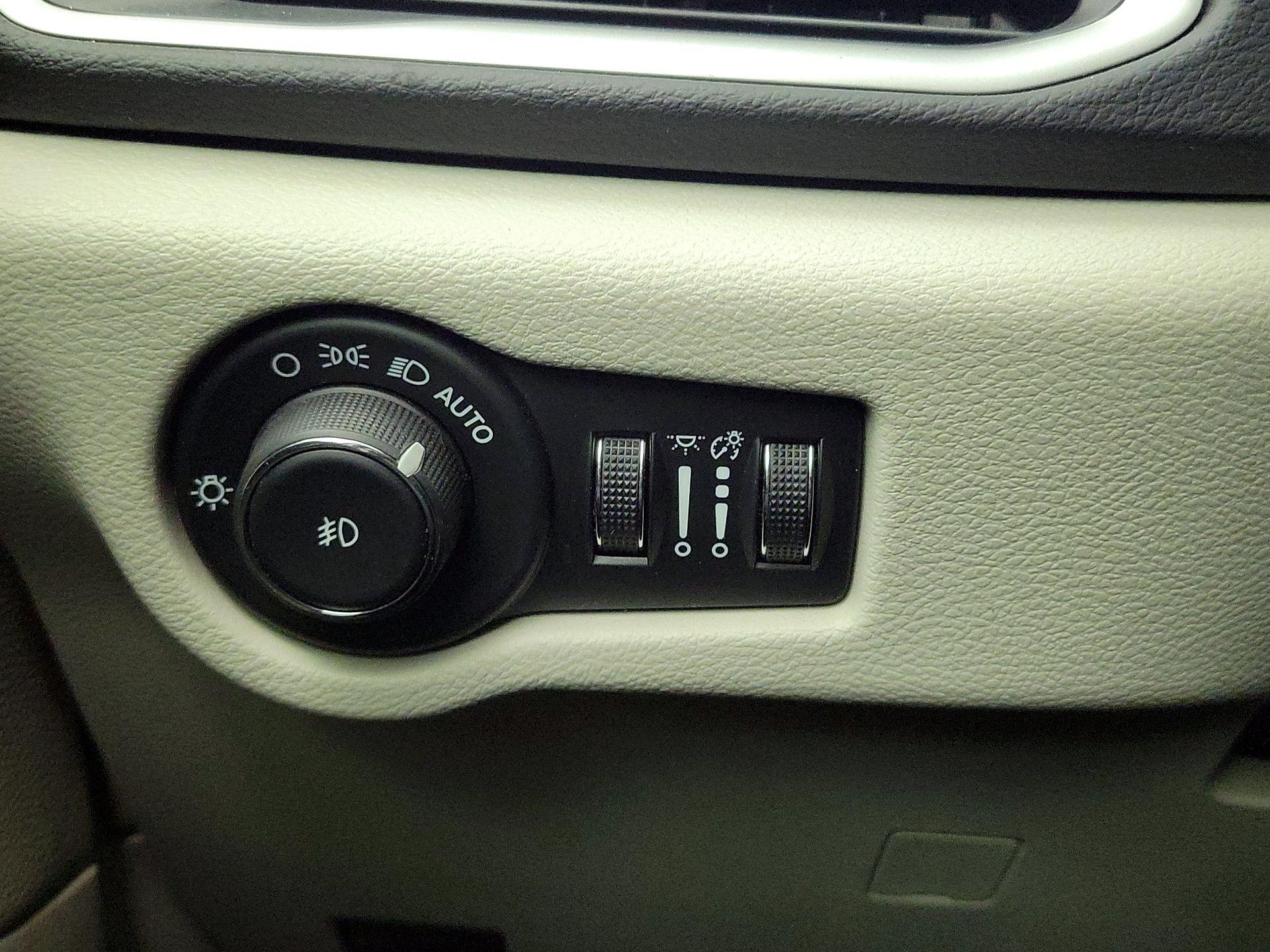 Thumbnail: 2024 Chrysler Pacifica - 13