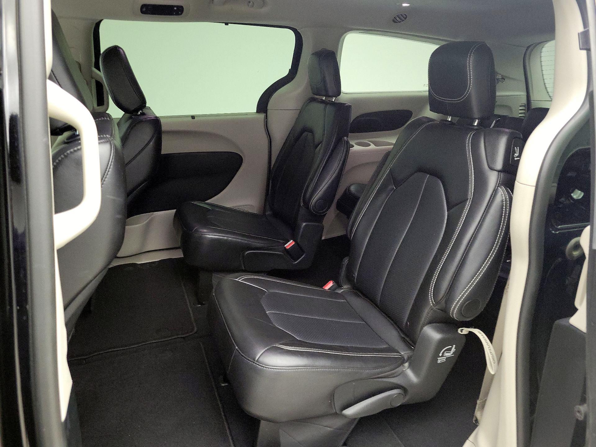 Thumbnail: 2024 Chrysler Pacifica - 19