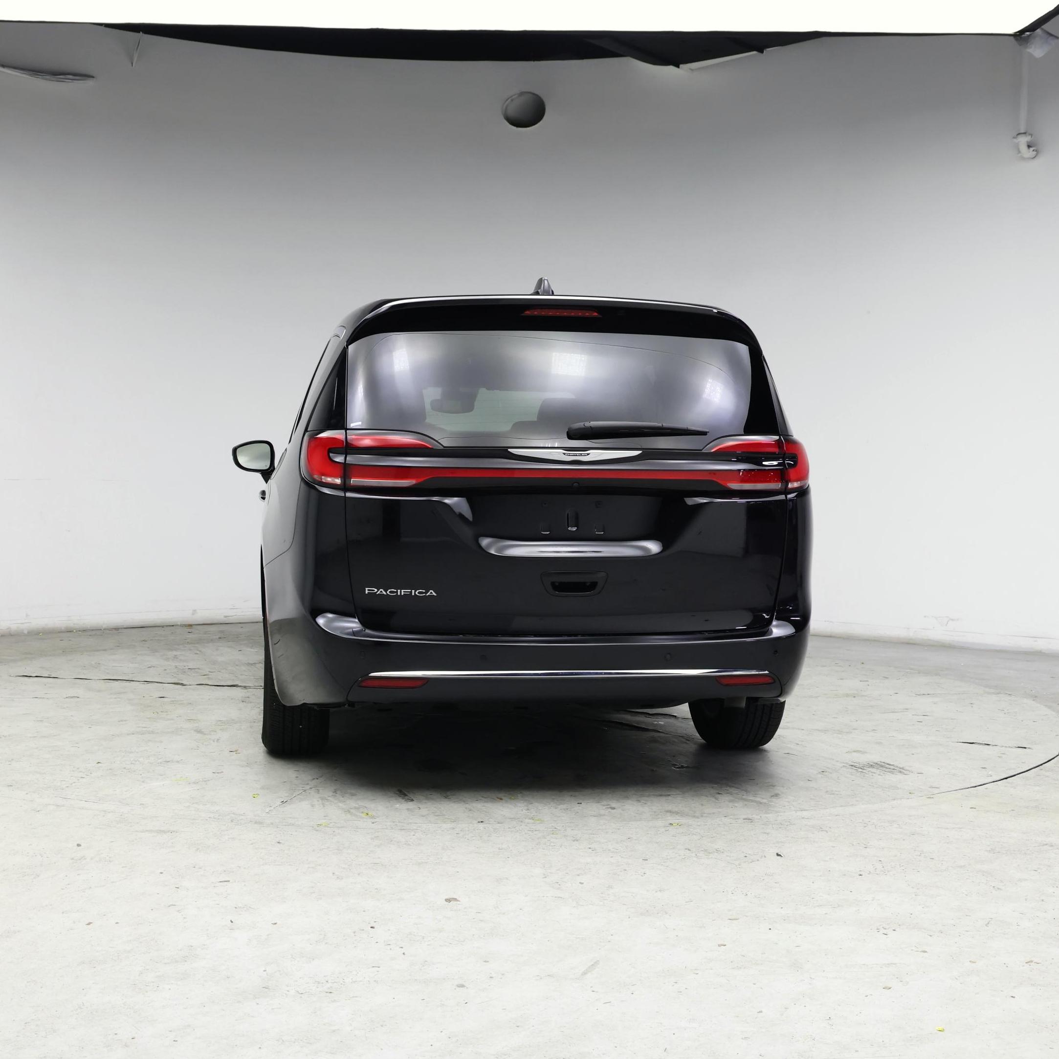 Thumbnail: 2024 Chrysler Pacifica - 6